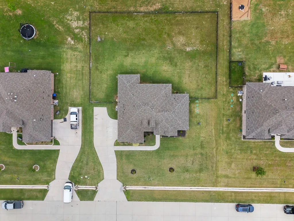Single Family Residence For Sale in Hunt County , 8130 Honeywell Avenue, Greenville, Texas 75402, 4 Bedroom, 2 Bathroom, 2 Garage spaces, 2,143 Sqft, built in 2023, mls#21270391, Real Estate Agent in Greenville, Homes For Sale in Hunt county, Homes For Sale in Greenville, Realtor in Greenville Texas, Real Estate Brokerage Independent Realty Texas, Luminita Cordes Realtor