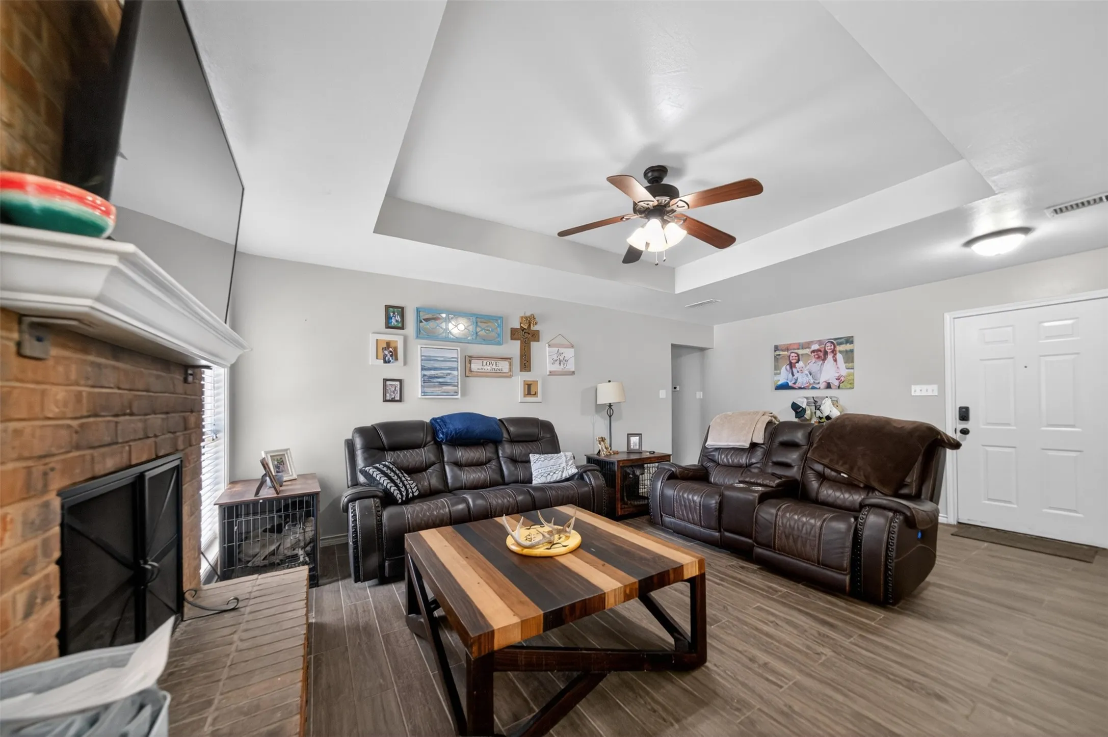 Single Family Residence For Sale in Smith County , 20351 Eastern Hills Drive, Flint, Texas 75762, 3 Bedroom, 2 Bathroom, Garage spaces, 1,241 Sqft, built in 1995, Price $290,000, mls#21269763, Real Estate Agent in Flint, Homes For Sale in Smith county, Homes For Sale in Flint, Realtor in Flint Texas, Real Estate Brokerage Independent Realty Texas, Luminita Cordes Realtor