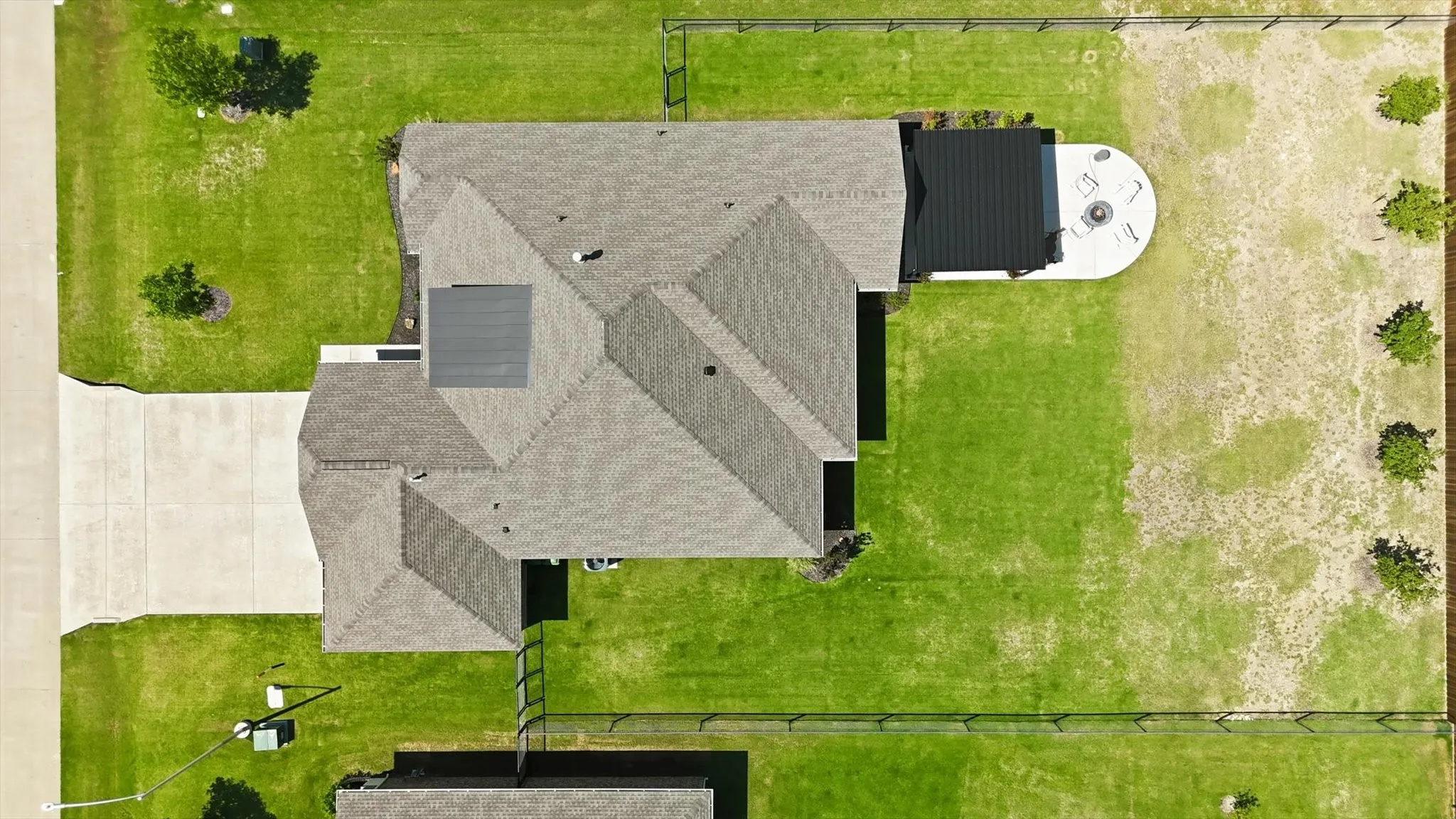 Single Family Residence For Sale in Johnson County , 11616 Caracal Drive, Godley, Texas 76044, 3 Bedrooms, 3 Bathrooms, 3 Garage spaces, 2,438 Sqft, built in 2021, Price $494,900, mls#21270120, Real Estate Agent in Godley, Homes For Sale in Johnson county, Homes For Sale in Godley, Realtor in Godley Texas, Real Estate Brokerage Independent Realty Texas, Luminita Cordes Realtor