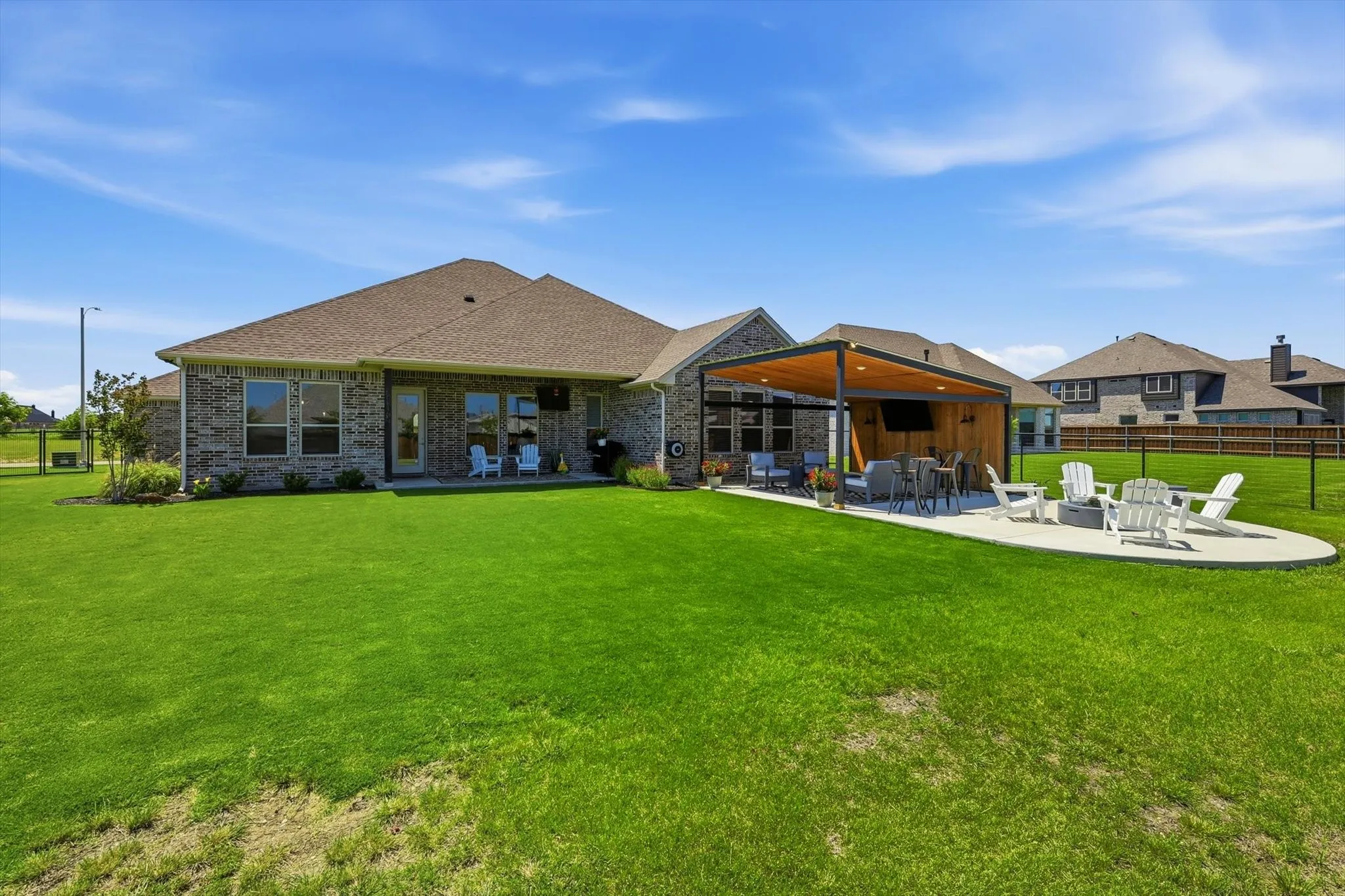 Single Family Residence For Sale in Johnson County , 11616 Caracal Drive, Godley, Texas 76044, 3 Bedrooms, 3 Bathrooms, 3 Garage spaces, 2,438 Sqft, built in 2021, Price $494,900, mls#21270120, Real Estate Agent in Godley, Homes For Sale in Johnson county, Homes For Sale in Godley, Realtor in Godley Texas, Real Estate Brokerage Independent Realty Texas, Luminita Cordes Realtor