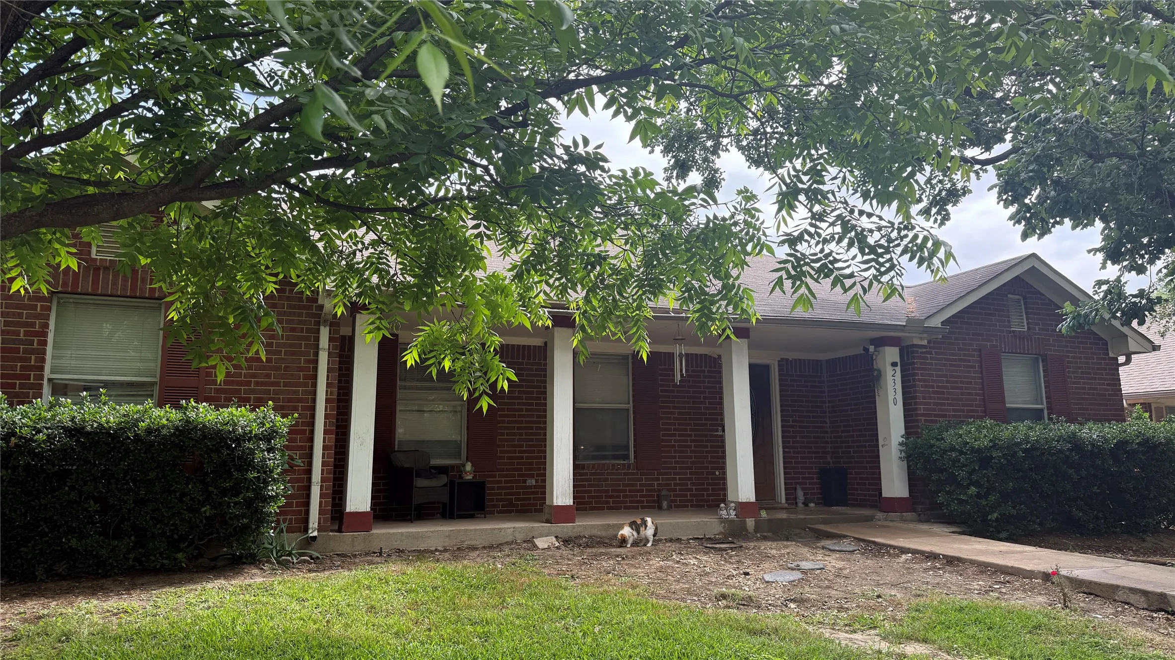 Single Family Residence For Sale in Dallas County , 2330 John Mccoy Drive, Dallas, Texas 75227, 3 Bedroom, 2 Bathroom, 2 Garage spaces, 1,582 Sqft, built in 2001, mls#21269997, Real Estate Agent in Dallas, Homes For Sale in Dallas county, Homes For Sale in Dallas, Realtor in Dallas Texas, Real Estate Brokerage Independent Realty Texas, Luminita Cordes Realtor