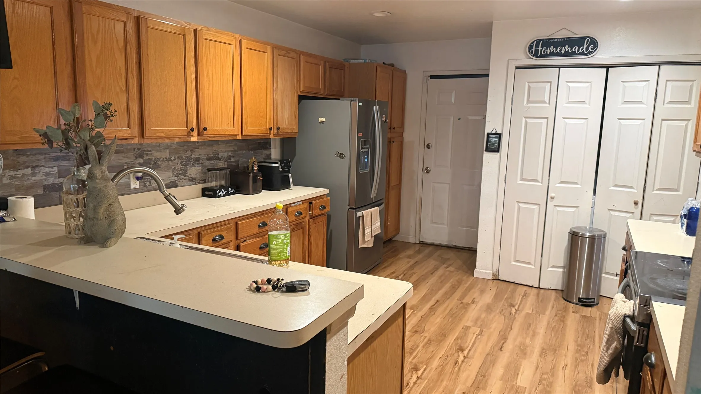 Single Family Residence For Sale in Dallas County , 2330 John Mccoy Drive, Dallas, Texas 75227, 3 Bedroom, 2 Bathroom, 2 Garage spaces, 1,582 Sqft, built in 2001, mls#21269997, Real Estate Agent in Dallas, Homes For Sale in Dallas county, Homes For Sale in Dallas, Realtor in Dallas Texas, Real Estate Brokerage Independent Realty Texas, Luminita Cordes Realtor