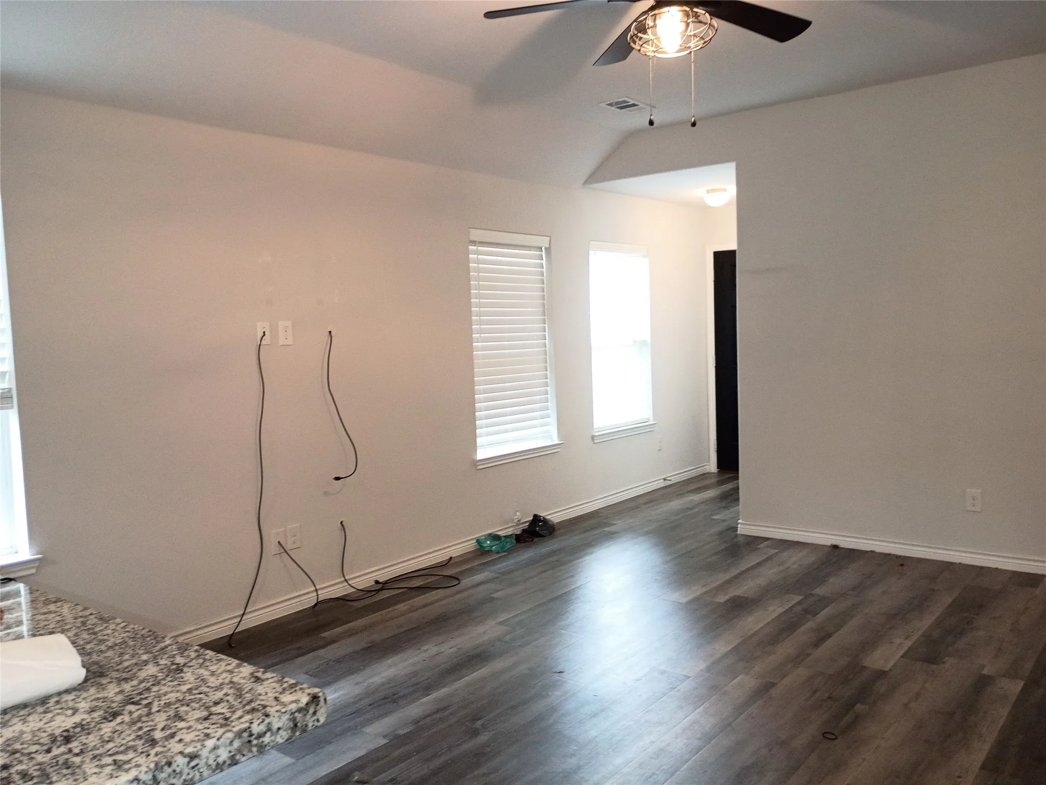 Single Family Residence For Sale in Ellis County , 3620 Judges, Ennis, Texas 75119, 3 Bedroom, 2 Bathroom, 2 Garage spaces, 1,365 Sqft, built in 2022, mls#21270421, Real Estate Agent in Ennis, Homes For Sale in Ellis county, Homes For Sale in Ennis, Realtor in Ennis Texas, Real Estate Brokerage Independent Realty Texas, Luminita Cordes Realtor