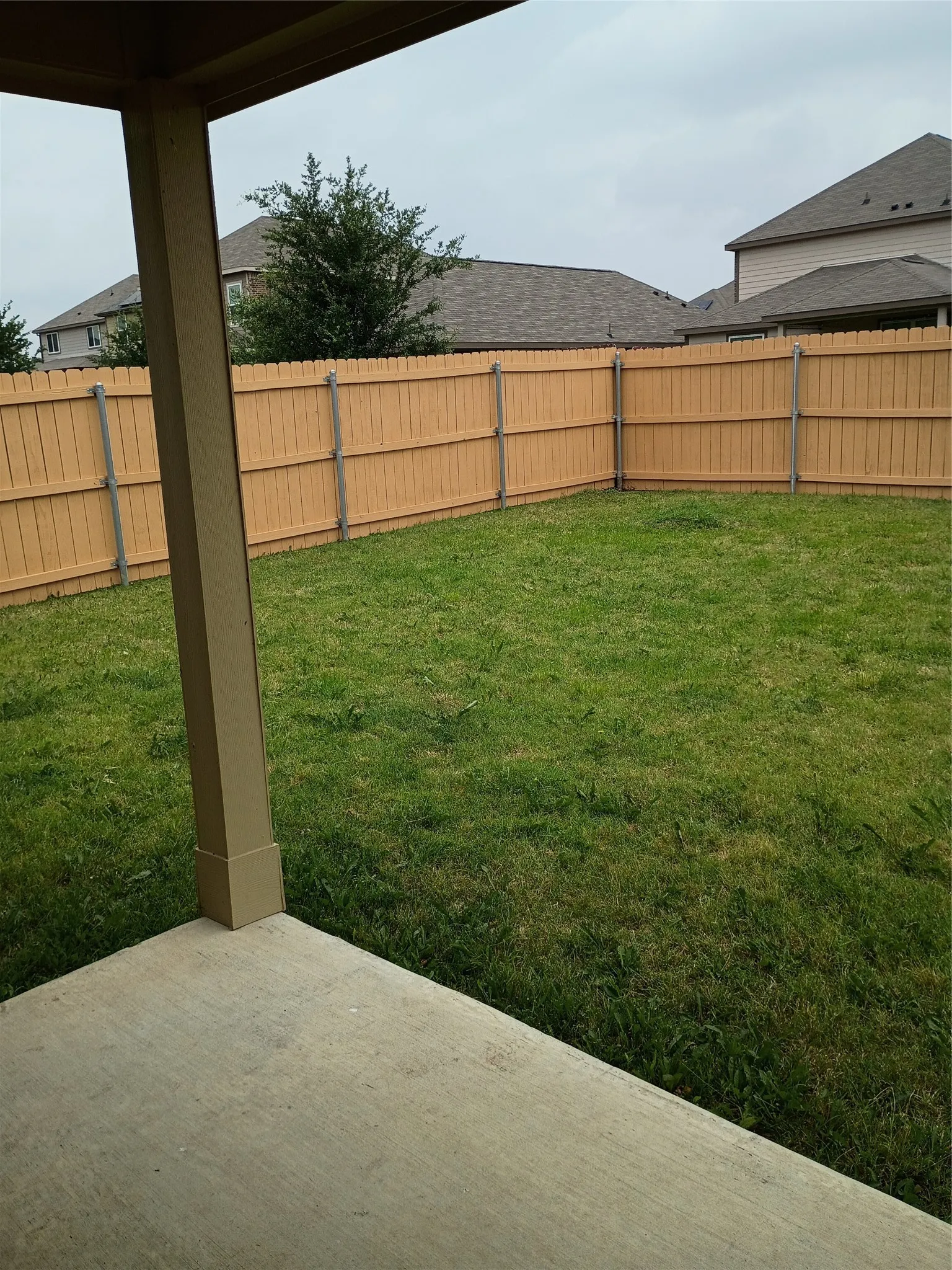 Single Family Residence For Sale in Ellis County , 3620 Judges, Ennis, Texas 75119, 3 Bedroom, 2 Bathroom, 2 Garage spaces, 1,365 Sqft, built in 2022, mls#21270421, Real Estate Agent in Ennis, Homes For Sale in Ellis county, Homes For Sale in Ennis, Realtor in Ennis Texas, Real Estate Brokerage Independent Realty Texas, Luminita Cordes Realtor