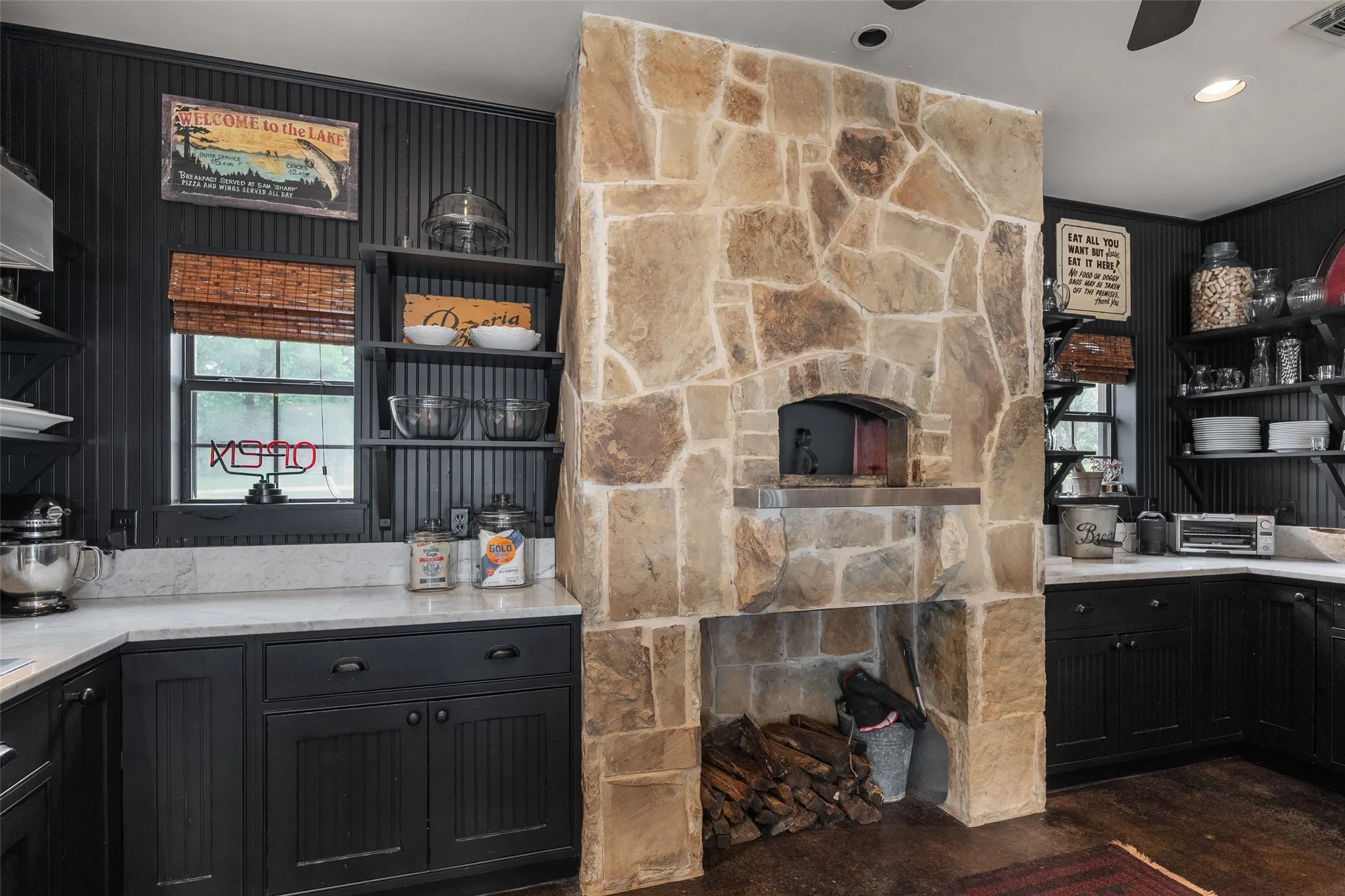 Single Family Residence For Sale in Henderson County , 143 Shoreline Drive, Star Harbor, Texas 75148, 5 Bedroom, 4 Bathroom, Garage spaces, 3,139 Sqft, built in 2008, mls#21270230, Real Estate Agent in Star Harbor, Homes For Sale in Henderson county, Homes For Sale in Star Harbor, Realtor in Star Harbor Texas, Real Estate Brokerage Independent Realty Texas, Luminita Cordes Realtor