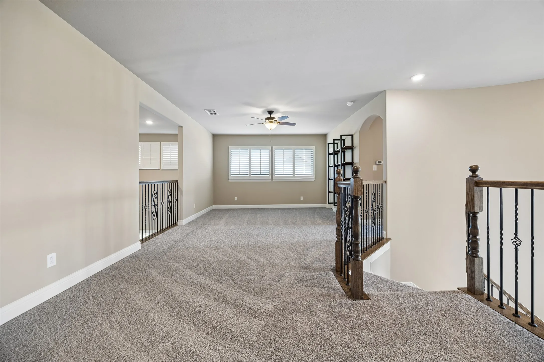 Single Family Residence For Sale in Rockwall County , 3030 Wincrest Drive, Rockwall, Texas 75032, 5 Bedroom, 5 Bathroom, 3 Garage spaces, 4,493 Sqft, built in 2014, mls#21266159, Real Estate Agent in Rockwall, Homes For Sale in Rockwall county, Homes For Sale in Rockwall, Realtor in Rockwall Texas, Real Estate Brokerage Independent Realty Texas, Luminita Cordes Realtor
