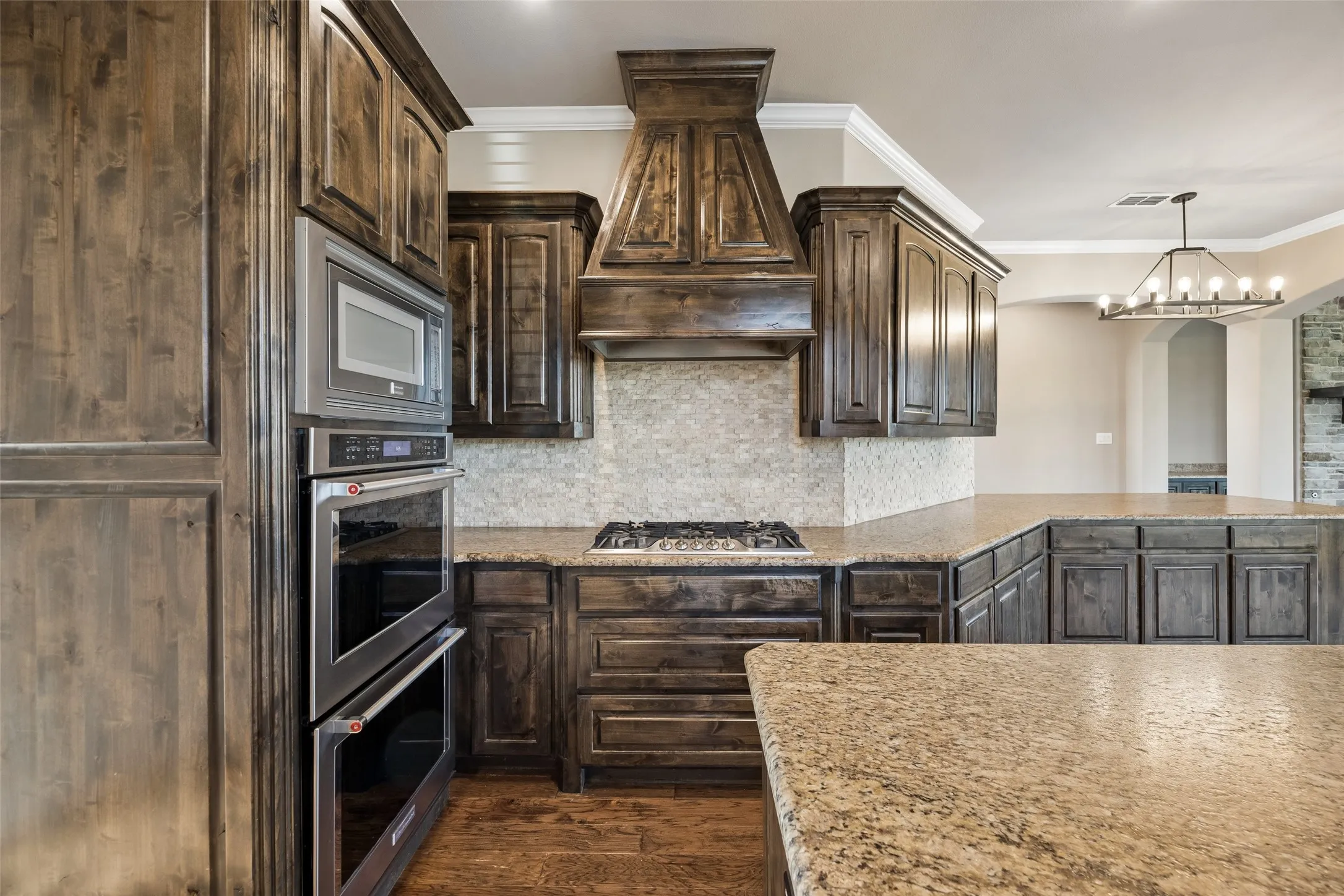 Single Family Residence For Sale in Rockwall County , 3030 Wincrest Drive, Rockwall, Texas 75032, 5 Bedroom, 5 Bathroom, 3 Garage spaces, 4,493 Sqft, built in 2014, mls#21266159, Real Estate Agent in Rockwall, Homes For Sale in Rockwall county, Homes For Sale in Rockwall, Realtor in Rockwall Texas, Real Estate Brokerage Independent Realty Texas, Luminita Cordes Realtor