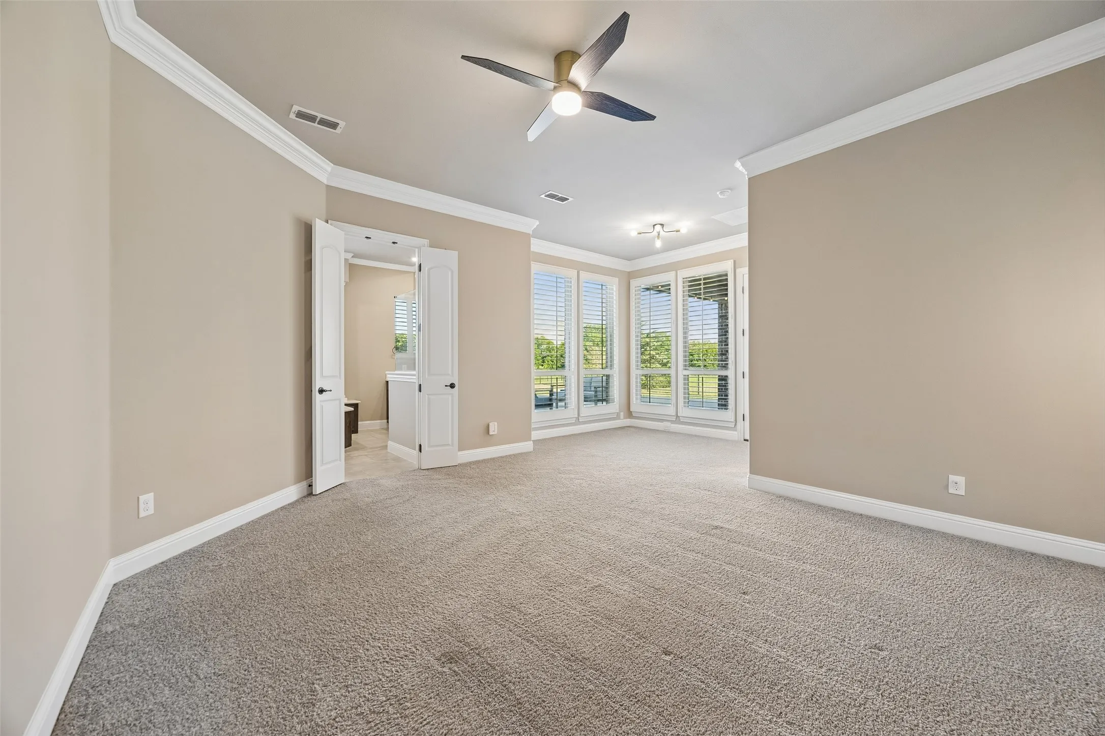 Single Family Residence For Sale in Rockwall County , 3030 Wincrest Drive, Rockwall, Texas 75032, 5 Bedroom, 5 Bathroom, 3 Garage spaces, 4,493 Sqft, built in 2014, mls#21266159, Real Estate Agent in Rockwall, Homes For Sale in Rockwall county, Homes For Sale in Rockwall, Realtor in Rockwall Texas, Real Estate Brokerage Independent Realty Texas, Luminita Cordes Realtor