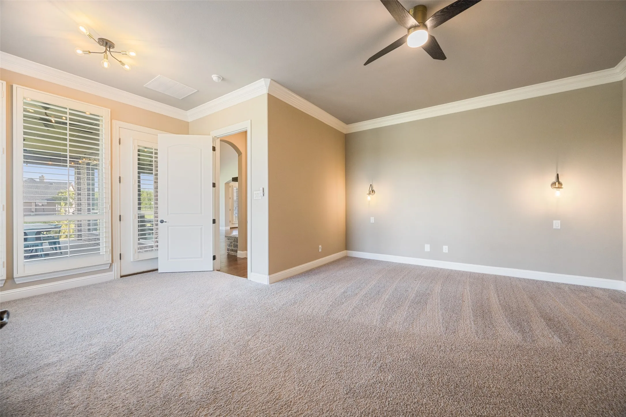 Single Family Residence For Sale in Rockwall County , 3030 Wincrest Drive, Rockwall, Texas 75032, 5 Bedroom, 5 Bathroom, 3 Garage spaces, 4,493 Sqft, built in 2014, mls#21266159, Real Estate Agent in Rockwall, Homes For Sale in Rockwall county, Homes For Sale in Rockwall, Realtor in Rockwall Texas, Real Estate Brokerage Independent Realty Texas, Luminita Cordes Realtor
