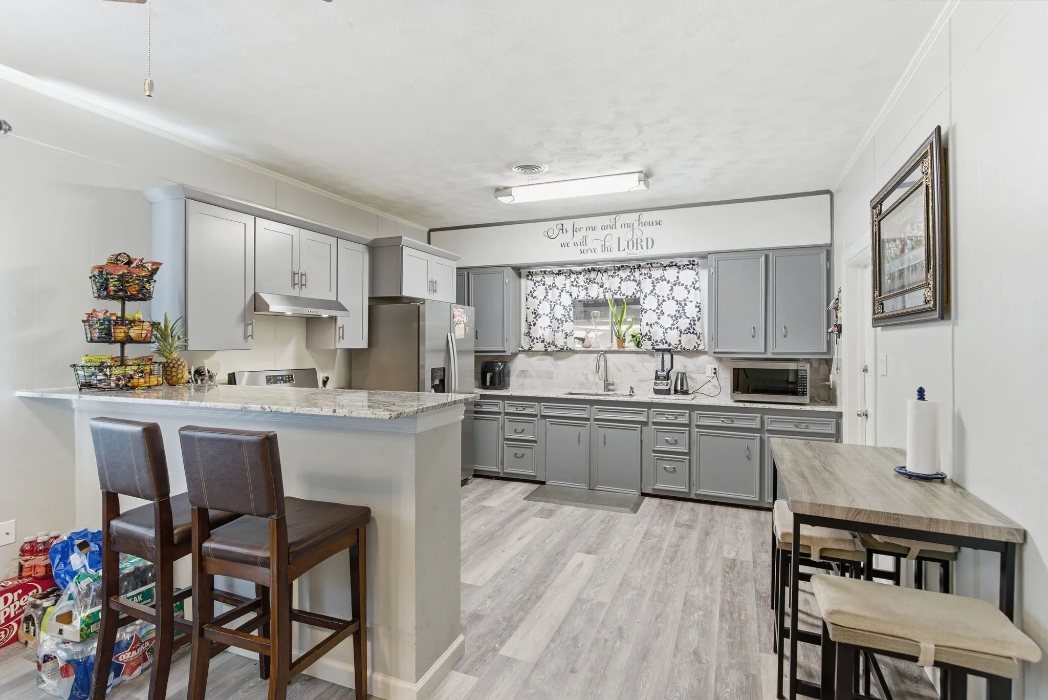 Single Family Residence For Sale in Grayson County , 401 W Mesquite Street, Gunter, Texas 75058, 2 Bedroom, 2 Bathroom, 2 Garage spaces, 1,338 Sqft, built in 1935, mls#21270438, Real Estate Agent in Gunter, Homes For Sale in Grayson county, Homes For Sale in Gunter, Realtor in Gunter Texas, Real Estate Brokerage Independent Realty Texas, Luminita Cordes Realtor