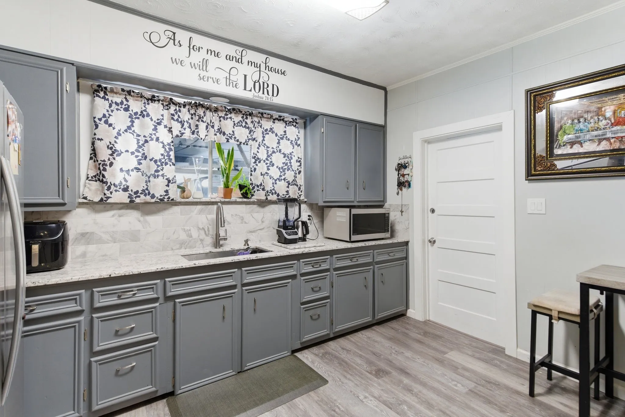 Single Family Residence For Sale in Grayson County , 401 W Mesquite Street, Gunter, Texas 75058, 2 Bedroom, 2 Bathroom, 2 Garage spaces, 1,338 Sqft, built in 1935, mls#21270438, Real Estate Agent in Gunter, Homes For Sale in Grayson county, Homes For Sale in Gunter, Realtor in Gunter Texas, Real Estate Brokerage Independent Realty Texas, Luminita Cordes Realtor