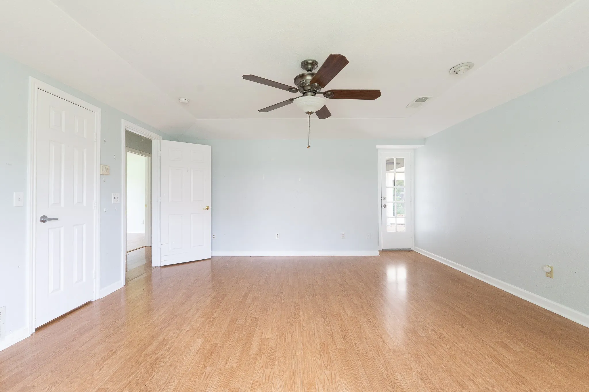 Single Family Residence For Sale in Collin County , 3624 Big Horn Trail, Plano, Texas 75075, 3 Bedroom, 3 Bathroom, 2 Garage spaces, 2,227 Sqft, built in 1978, mls#21270045, Real Estate Agent in Plano, Homes For Sale in Collin county, Homes For Sale in Plano, Realtor in Plano Texas, Real Estate Brokerage Independent Realty Texas, Luminita Cordes Realtor