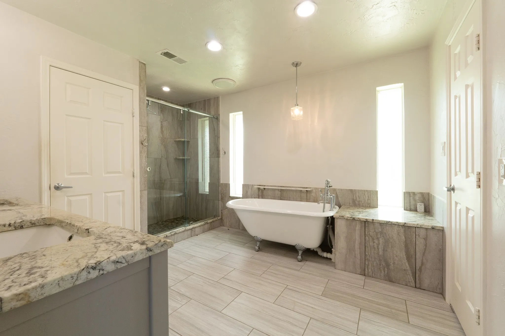 Single Family Residence For Sale in Collin County , 3624 Big Horn Trail, Plano, Texas 75075, 3 Bedroom, 3 Bathroom, 2 Garage spaces, 2,227 Sqft, built in 1978, mls#21270045, Real Estate Agent in Plano, Homes For Sale in Collin county, Homes For Sale in Plano, Realtor in Plano Texas, Real Estate Brokerage Independent Realty Texas, Luminita Cordes Realtor