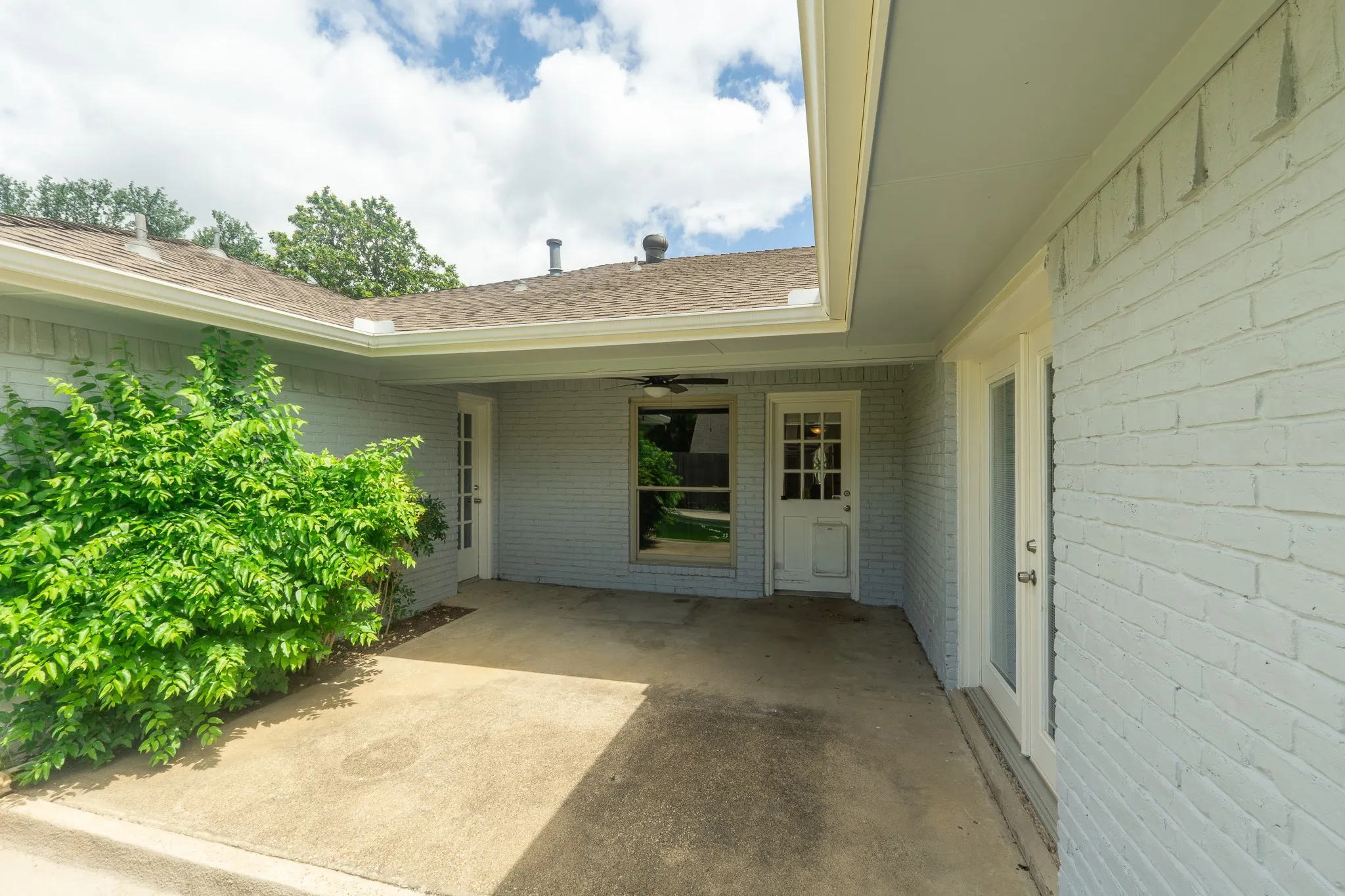 Single Family Residence For Sale in Collin County , 3624 Big Horn Trail, Plano, Texas 75075, 3 Bedroom, 3 Bathroom, 2 Garage spaces, 2,227 Sqft, built in 1978, mls#21270045, Real Estate Agent in Plano, Homes For Sale in Collin county, Homes For Sale in Plano, Realtor in Plano Texas, Real Estate Brokerage Independent Realty Texas, Luminita Cordes Realtor