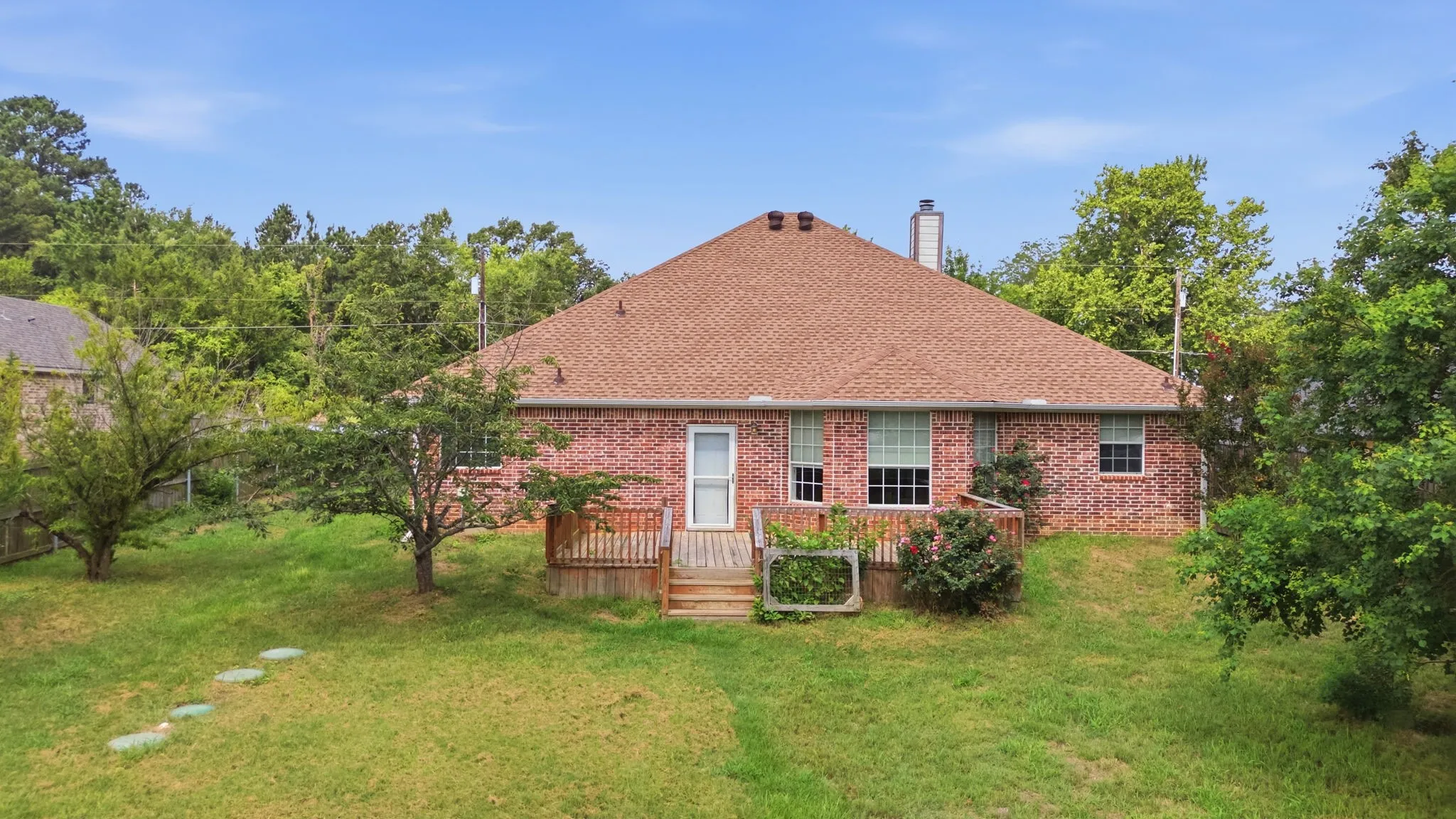 Single Family Residence For Sale in Smith County , 16465 County Road 196, Tyler, Texas 75703, 3 Bedroom, 2 Bathroom, 2 Garage spaces, 2,090 Sqft, built in 2007, mls#21266796, Real Estate Agent in Tyler, Homes For Sale in Smith county, Homes For Sale in Tyler, Realtor in Tyler Texas, Real Estate Brokerage Independent Realty Texas, Luminita Cordes Realtor