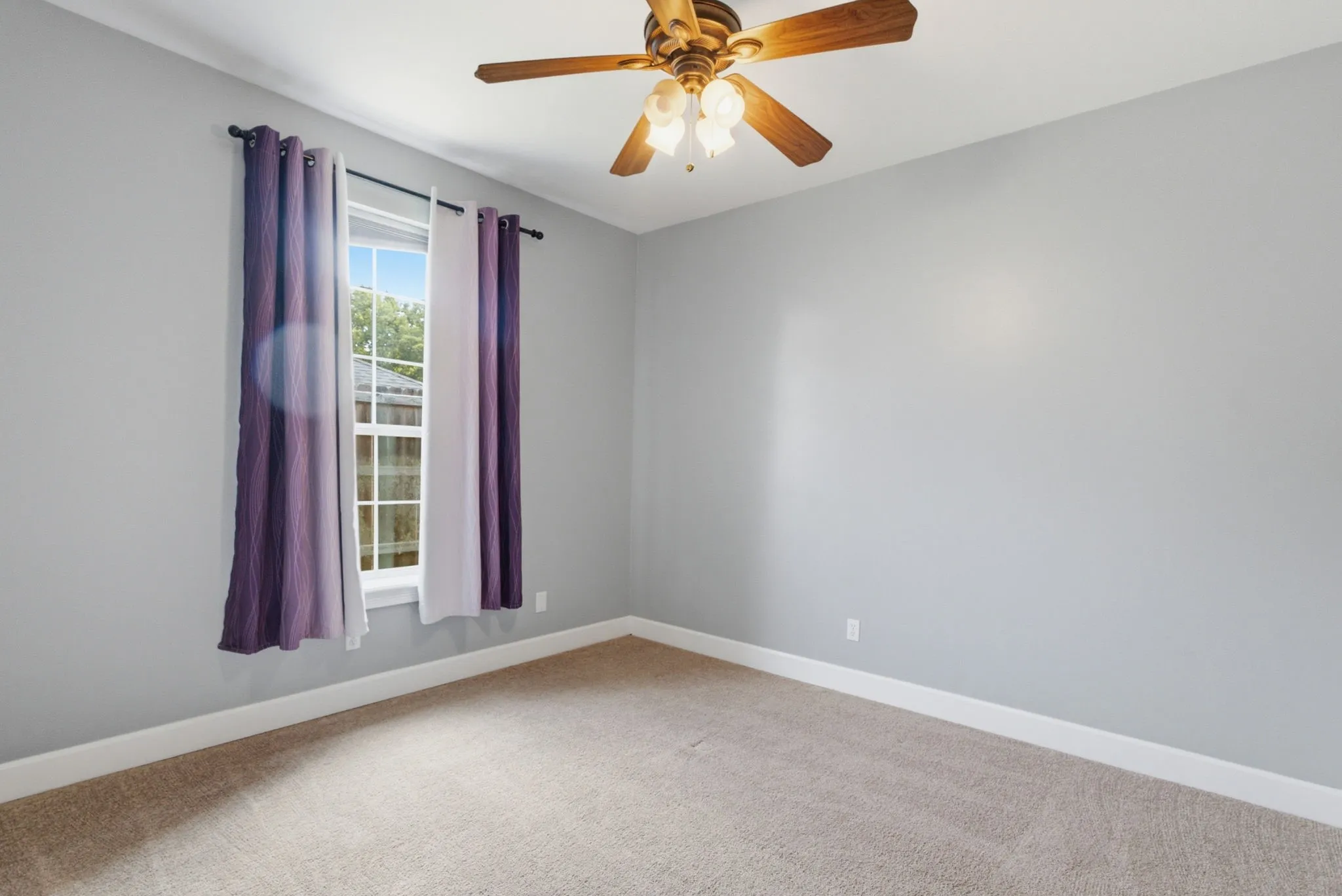 Single Family Residence For Sale in Smith County , 16465 County Road 196, Tyler, Texas 75703, 3 Bedroom, 2 Bathroom, 2 Garage spaces, 2,090 Sqft, built in 2007, mls#21266796, Real Estate Agent in Tyler, Homes For Sale in Smith county, Homes For Sale in Tyler, Realtor in Tyler Texas, Real Estate Brokerage Independent Realty Texas, Luminita Cordes Realtor