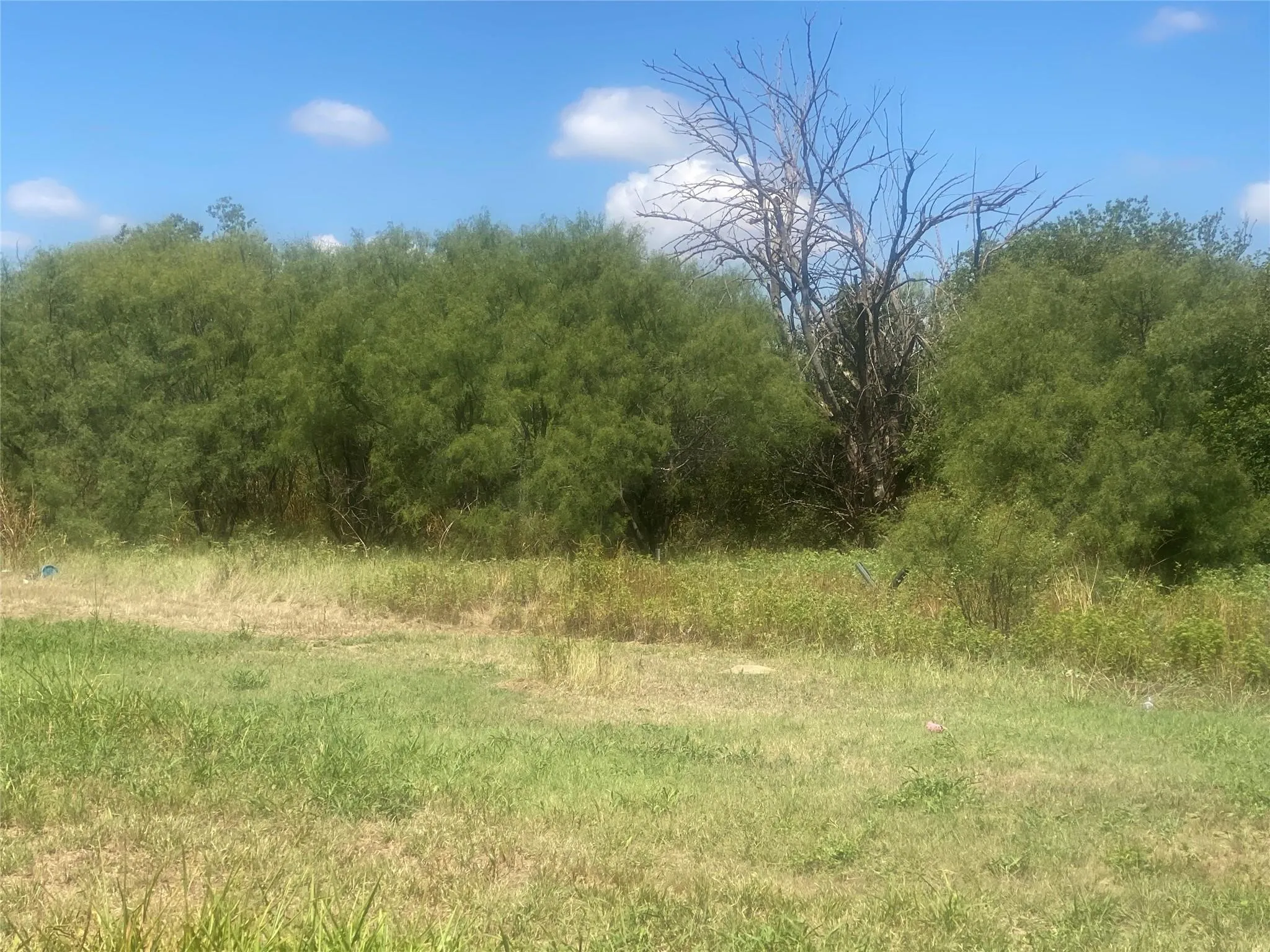 Single Family Residence For Sale in Haskell County , 912 Taylor Avenue, Rule, Texas 79547, 3 Bedrooms, 2 Bathrooms, Garage spaces, 1,056 Sqft, built in 1945, Price $79,900, mls#21270457, Real Estate Agent in Rule, Homes For Sale in Haskell county, Homes For Sale in Rule, Realtor in Rule Texas, Real Estate Brokerage Independent Realty Texas, Luminita Cordes Realtor