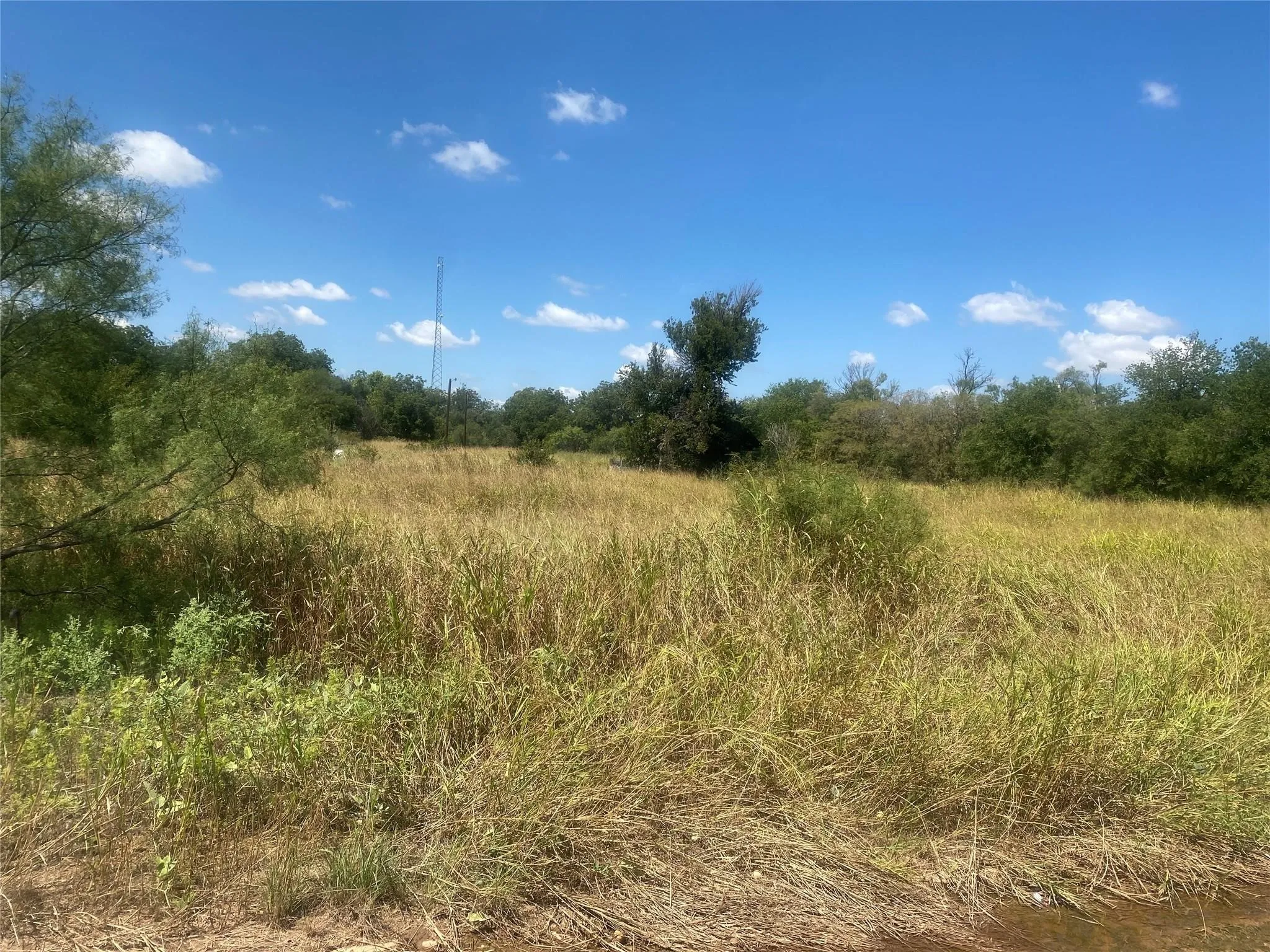 Single Family Residence For Sale in Haskell County , 912 Taylor Avenue, Rule, Texas 79547, 3 Bedrooms, 2 Bathrooms, Garage spaces, 1,056 Sqft, built in 1945, Price $79,900, mls#21270457, Real Estate Agent in Rule, Homes For Sale in Haskell county, Homes For Sale in Rule, Realtor in Rule Texas, Real Estate Brokerage Independent Realty Texas, Luminita Cordes Realtor