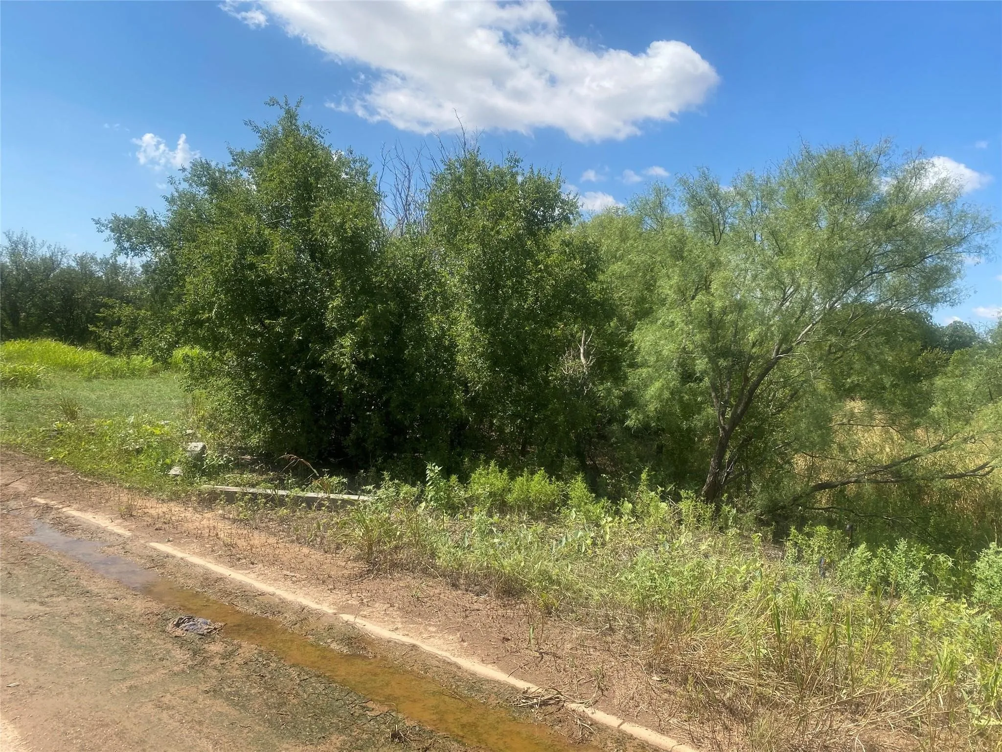 Single Family Residence For Sale in Haskell County , 912 Taylor Avenue, Rule, Texas 79547, 3 Bedrooms, 2 Bathrooms, Garage spaces, 1,056 Sqft, built in 1945, Price $79,900, mls#21270457, Real Estate Agent in Rule, Homes For Sale in Haskell county, Homes For Sale in Rule, Realtor in Rule Texas, Real Estate Brokerage Independent Realty Texas, Luminita Cordes Realtor