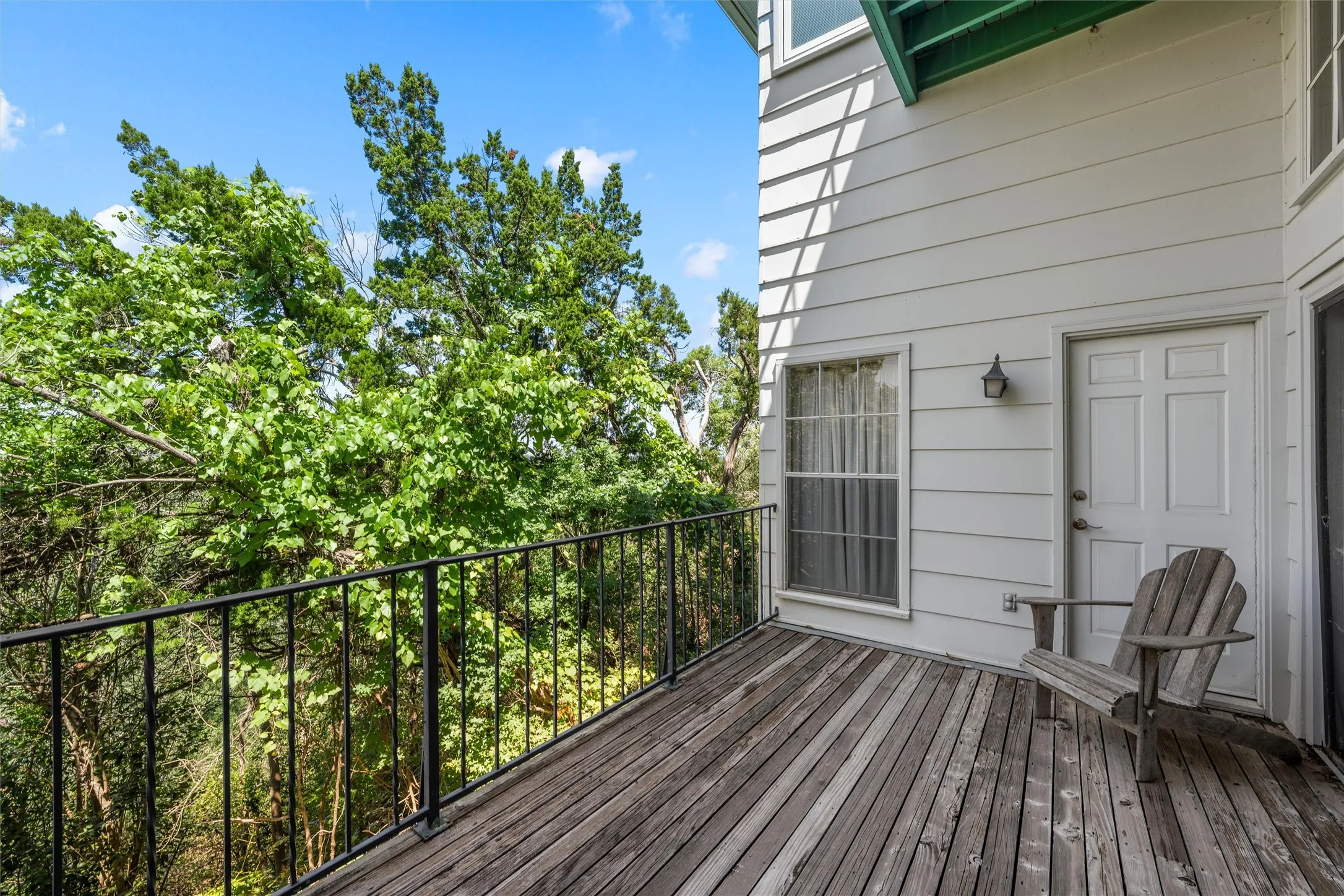 Condominium For Sale in Mc Lennan County , 2901 Lake Shore Drive 405, Waco, Texas 76708, 2 Bedroom, 2 Bathroom, Garage spaces, 1,178 Sqft, built in 1974, mls#21266043, Real Estate Agent in Waco, Homes For Sale in Mc Lennan county, Homes For Sale in Waco, Realtor in Waco Texas, Real Estate Brokerage Independent Realty Texas, Luminita Cordes Realtor