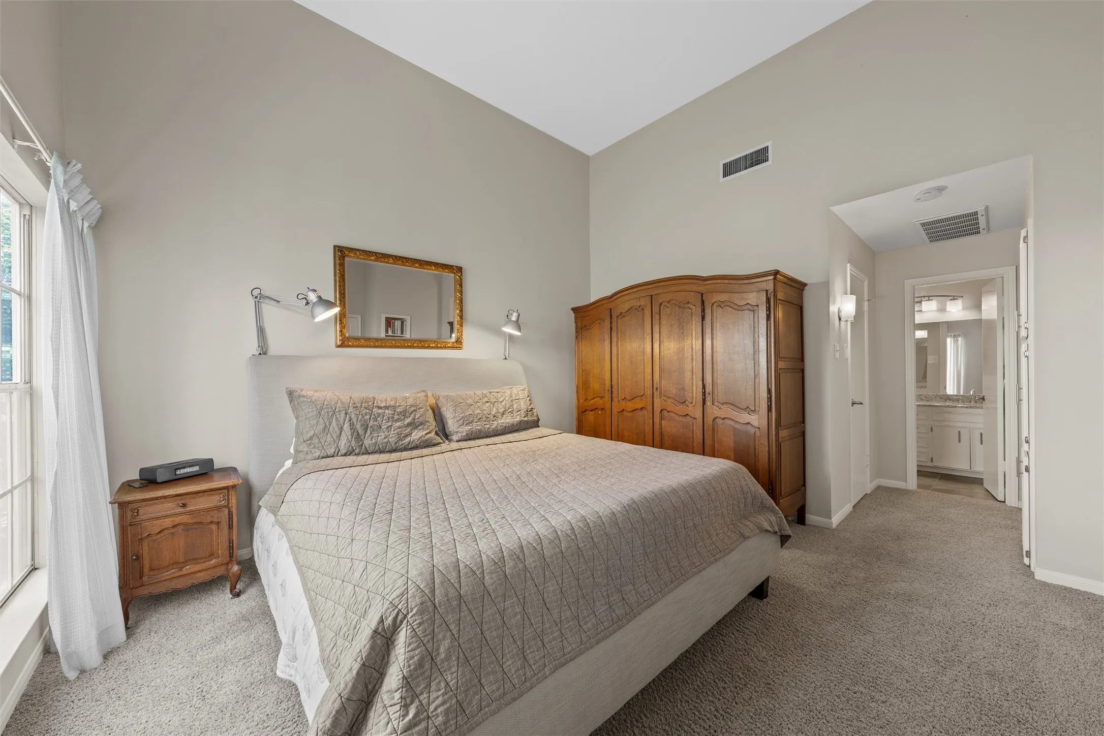 Condominium For Sale in Mc Lennan County , 2901 Lake Shore Drive 405, Waco, Texas 76708, 2 Bedroom, 2 Bathroom, Garage spaces, 1,178 Sqft, built in 1974, mls#21266043, Real Estate Agent in Waco, Homes For Sale in Mc Lennan county, Homes For Sale in Waco, Realtor in Waco Texas, Real Estate Brokerage Independent Realty Texas, Luminita Cordes Realtor