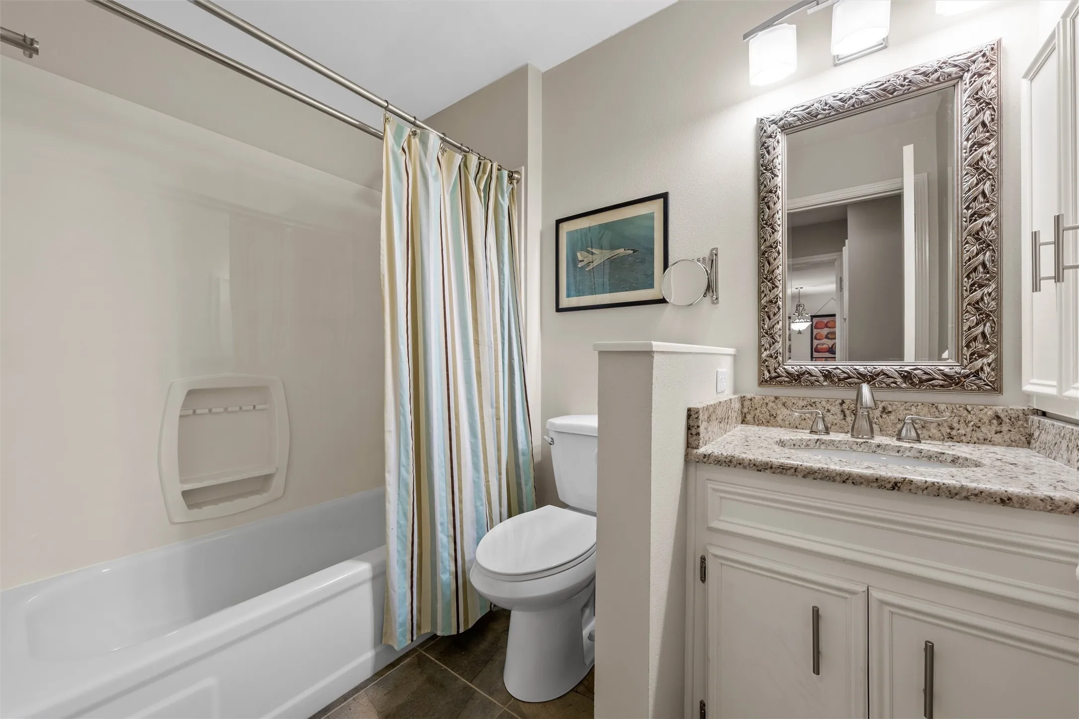 Condominium For Sale in Mc Lennan County , 2901 Lake Shore Drive 405, Waco, Texas 76708, 2 Bedroom, 2 Bathroom, Garage spaces, 1,178 Sqft, built in 1974, mls#21266043, Real Estate Agent in Waco, Homes For Sale in Mc Lennan county, Homes For Sale in Waco, Realtor in Waco Texas, Real Estate Brokerage Independent Realty Texas, Luminita Cordes Realtor