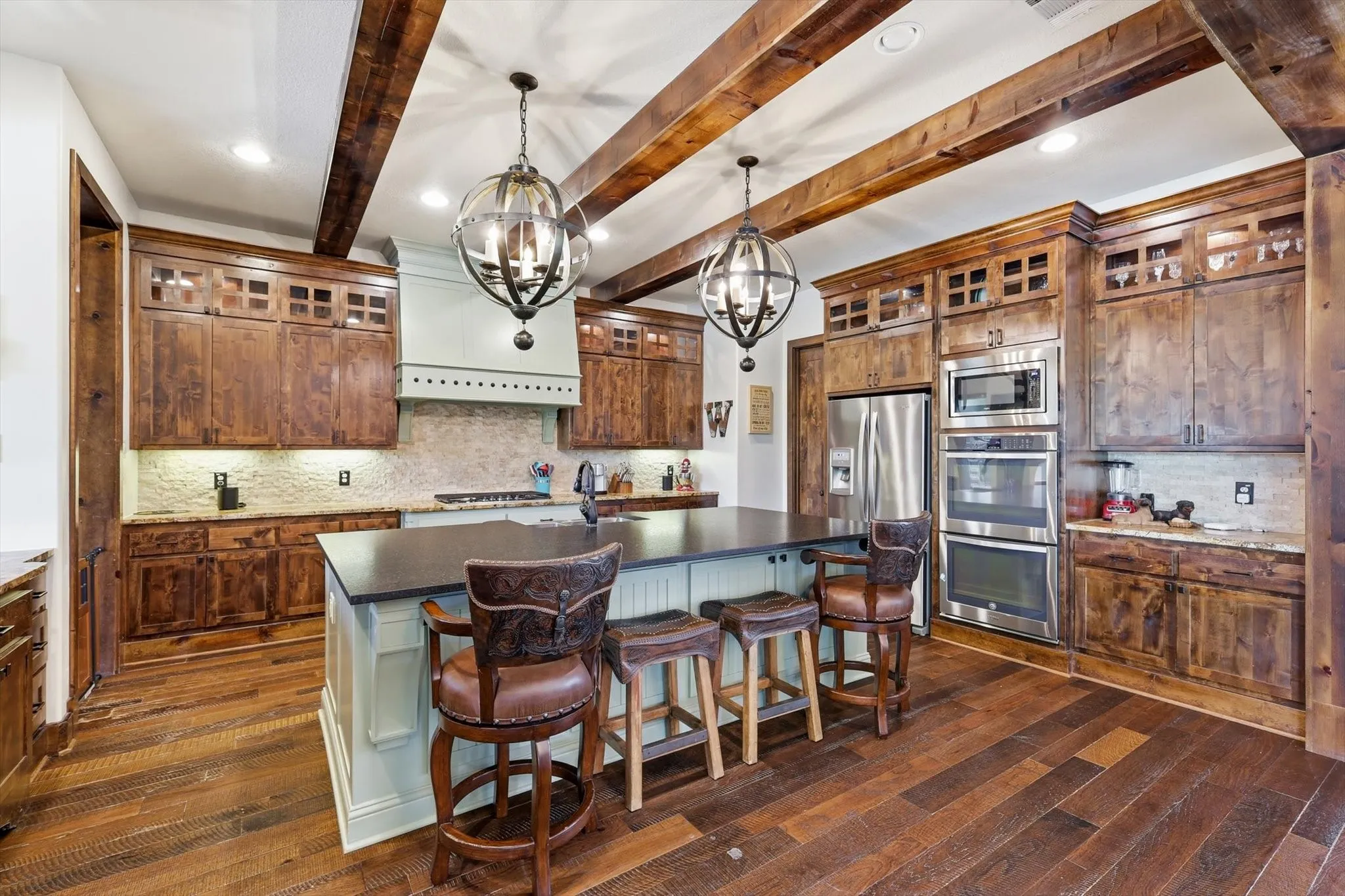 Single Family Residence For Sale in Johnson County , 9112 Sirius Lane, Godley, Texas 76044, 3 Bedroom, 3 Bathroom, 3 Garage spaces, 3,054 Sqft, built in 2018, mls#21269051, Real Estate Agent in Godley, Homes For Sale in Johnson county, Homes For Sale in Godley, Realtor in Godley Texas, Real Estate Brokerage Independent Realty Texas, Luminita Cordes Realtor