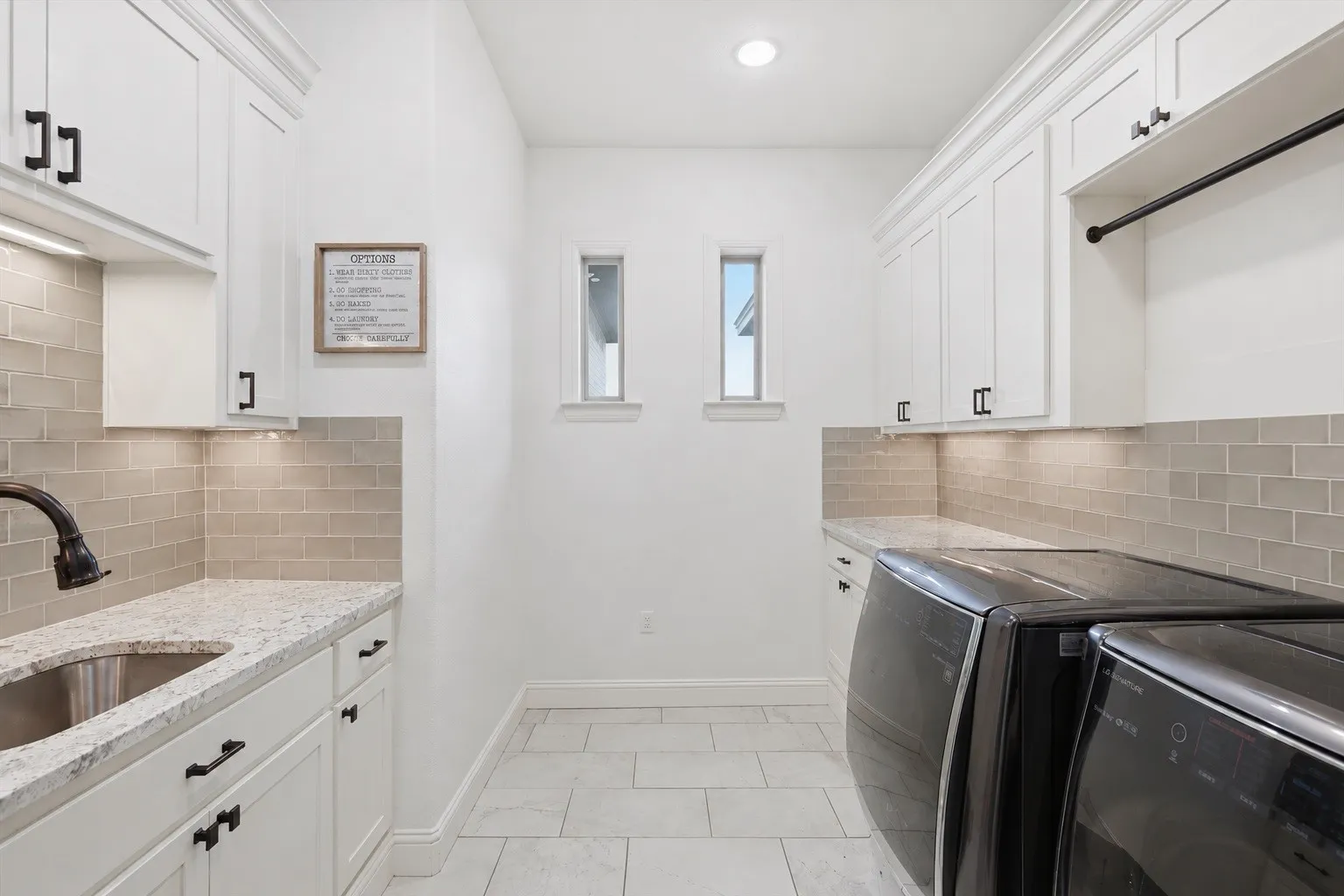 Single Family Residence For Sale in Johnson County , 9112 Sirius Lane, Godley, Texas 76044, 3 Bedroom, 3 Bathroom, 3 Garage spaces, 3,054 Sqft, built in 2018, mls#21269051, Real Estate Agent in Godley, Homes For Sale in Johnson county, Homes For Sale in Godley, Realtor in Godley Texas, Real Estate Brokerage Independent Realty Texas, Luminita Cordes Realtor