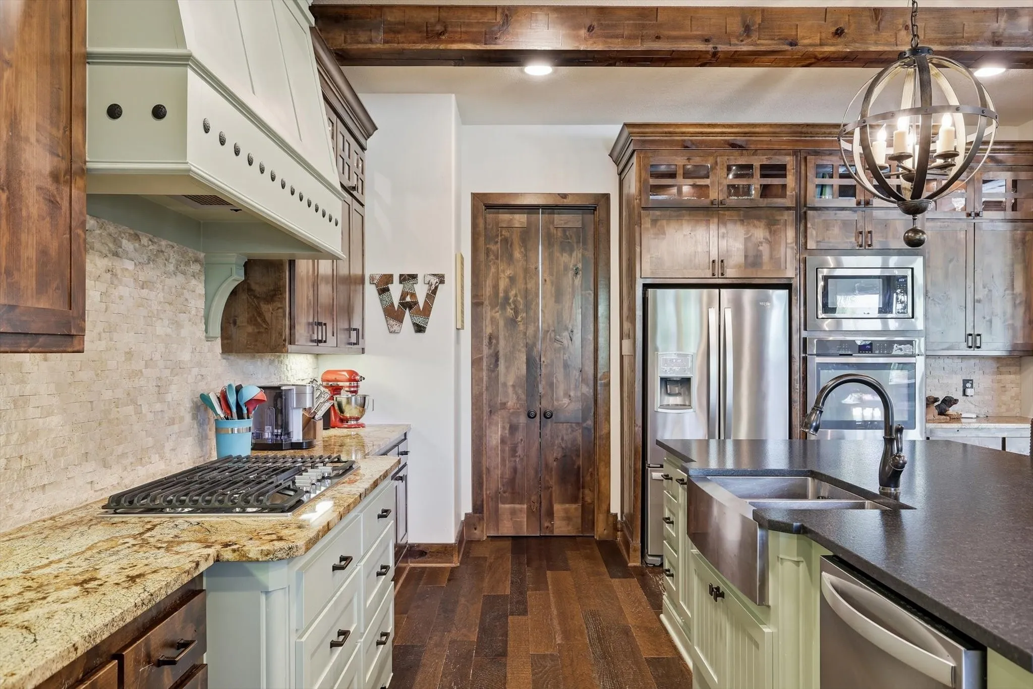 Single Family Residence For Sale in Johnson County , 9112 Sirius Lane, Godley, Texas 76044, 3 Bedroom, 3 Bathroom, 3 Garage spaces, 3,054 Sqft, built in 2018, mls#21269051, Real Estate Agent in Godley, Homes For Sale in Johnson county, Homes For Sale in Godley, Realtor in Godley Texas, Real Estate Brokerage Independent Realty Texas, Luminita Cordes Realtor