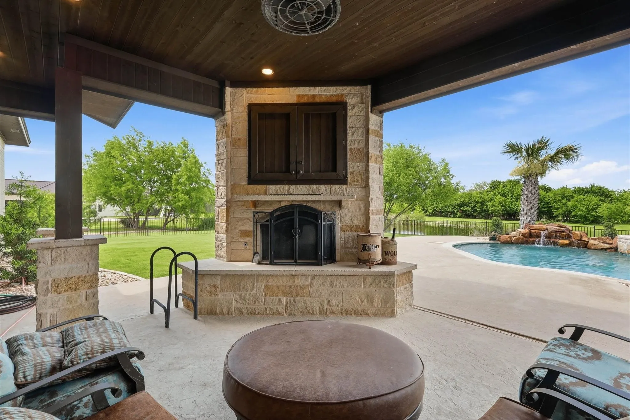 Single Family Residence For Sale in Johnson County , 9112 Sirius Lane, Godley, Texas 76044, 3 Bedroom, 3 Bathroom, 3 Garage spaces, 3,054 Sqft, built in 2018, mls#21269051, Real Estate Agent in Godley, Homes For Sale in Johnson county, Homes For Sale in Godley, Realtor in Godley Texas, Real Estate Brokerage Independent Realty Texas, Luminita Cordes Realtor