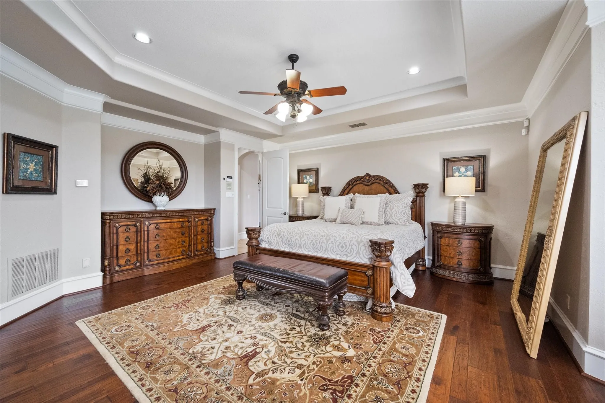 Single Family Residence For Sale in Ellis County , 160 Steel Dust Drive, Red Oak, Texas 75154, 4 Bedroom, 5 Bathroom, 3 Garage spaces, 4,984 Sqft, built in 2005, mls#21269564, Real Estate Agent in Red Oak, Homes For Sale in Ellis county, Homes For Sale in Red Oak, Realtor in Red Oak Texas, Real Estate Brokerage Independent Realty Texas, Luminita Cordes Realtor