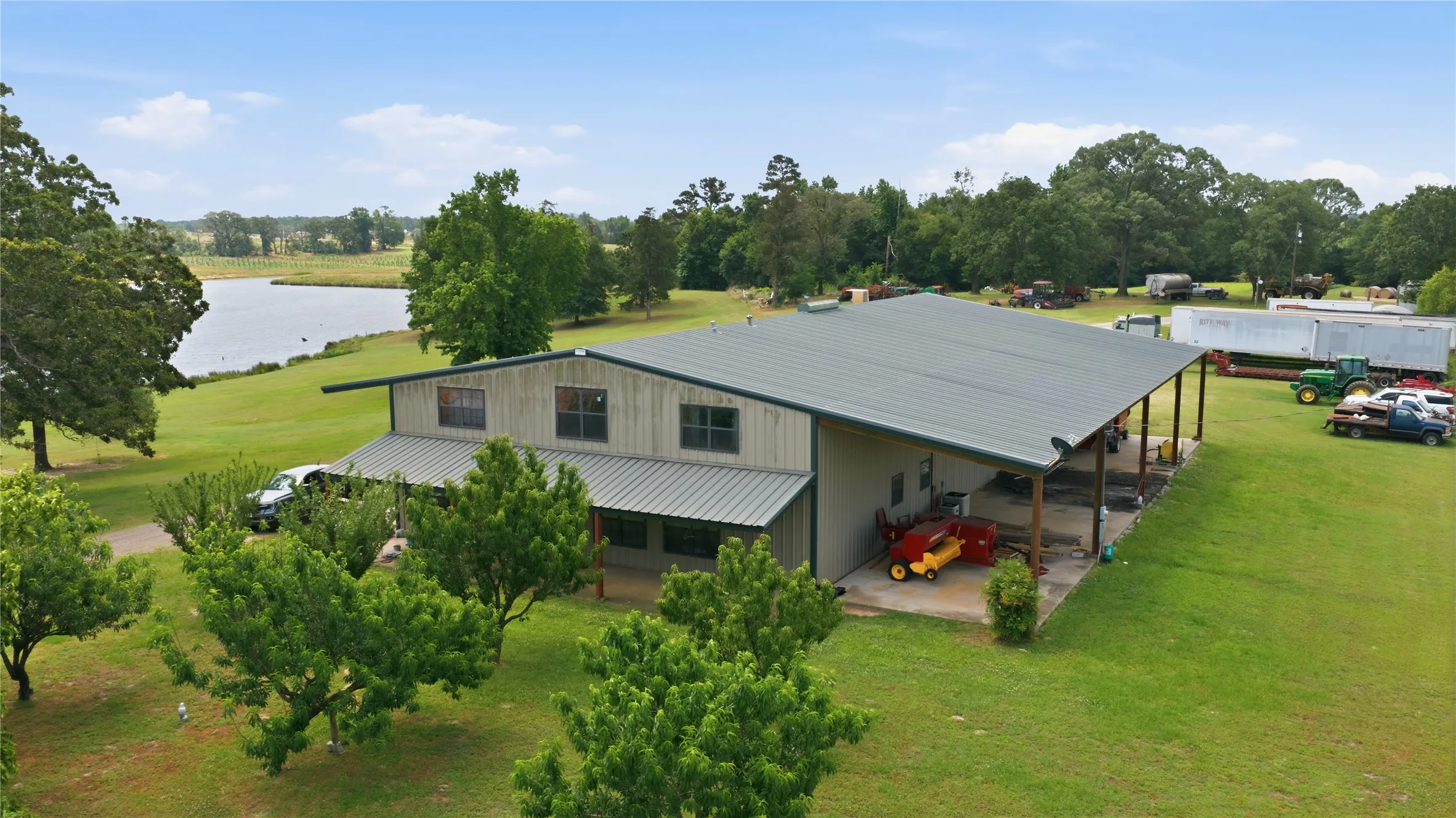 Ranch For Sale in Henderson County , 11843 Highway 175 E Highway, Larue, Texas 75770, 0, 0, Garage spaces, 0 Sqft, built in 2008, Price $3,995,000, mls#21270422, Real Estate Agent in Larue, Homes For Sale in Henderson county, Homes For Sale in Larue, Realtor in Larue Texas, Real Estate Brokerage Independent Realty Texas, Luminita Cordes Realtor