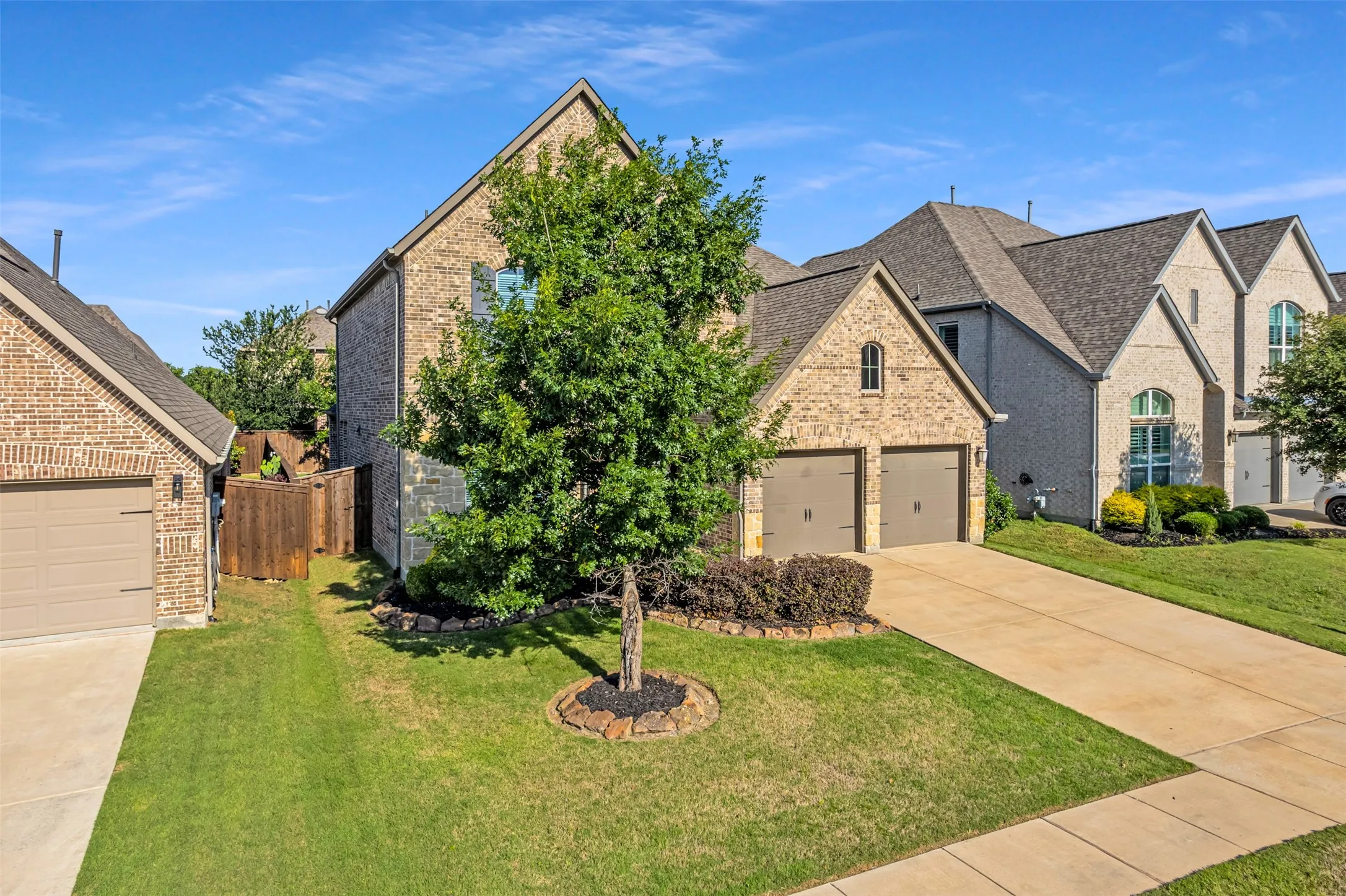 Single Family Residence For Sale in Collin County , 8517 Lake Arrowhead Trail, Mc Kinney, Texas 75071, 4 Bedroom, 3 Bathroom, 2 Garage spaces, 2,664 Sqft, built in 2018, mls#21268005, Real Estate Agent in Mc Kinney, Homes For Sale in Collin county, Homes For Sale in Mc Kinney, Realtor in Mc Kinney Texas, Real Estate Brokerage Independent Realty Texas, Luminita Cordes Realtor