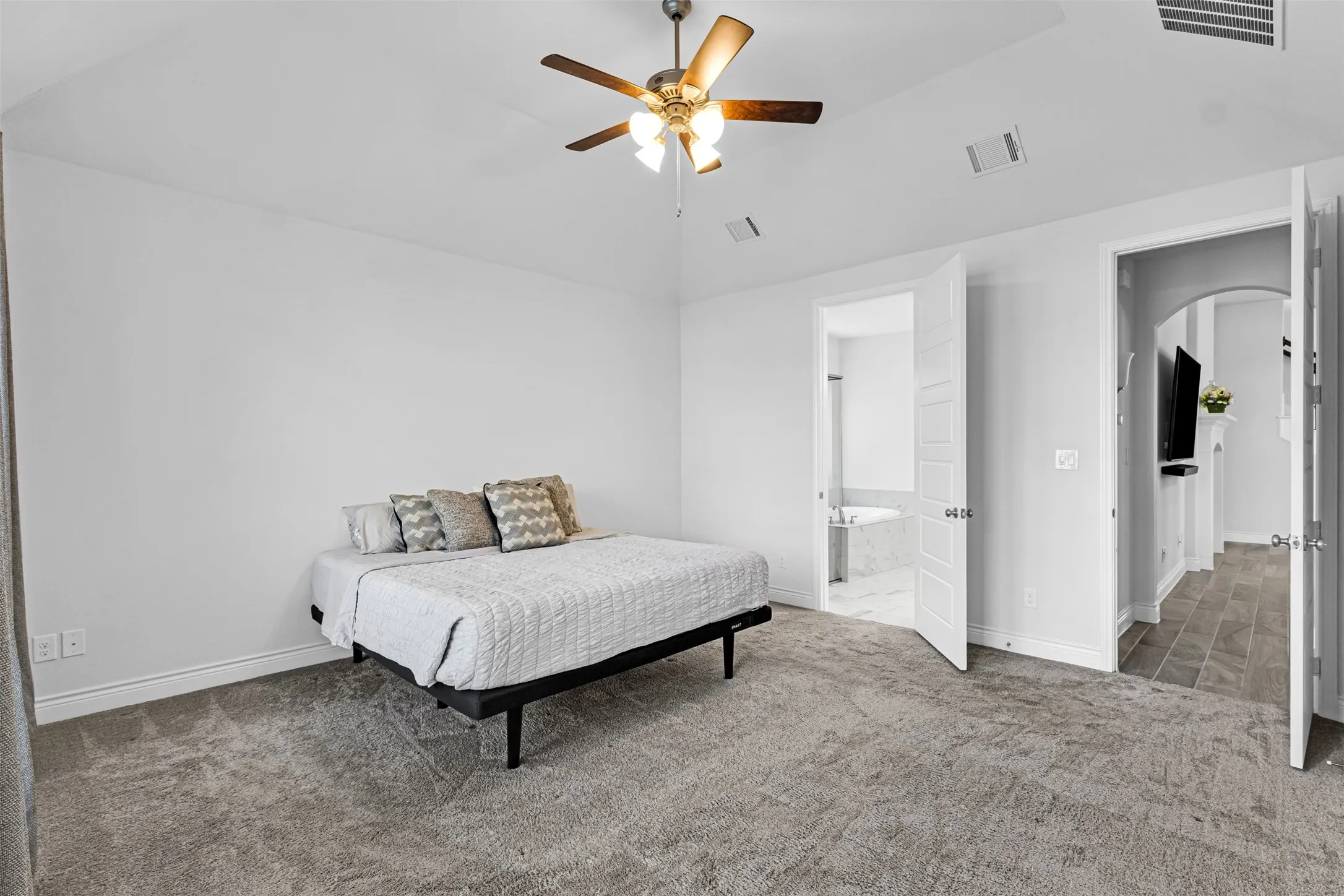 Single Family Residence For Sale in Collin County , 8517 Lake Arrowhead Trail, Mc Kinney, Texas 75071, 4 Bedroom, 3 Bathroom, 2 Garage spaces, 2,664 Sqft, built in 2018, mls#21268005, Real Estate Agent in Mc Kinney, Homes For Sale in Collin county, Homes For Sale in Mc Kinney, Realtor in Mc Kinney Texas, Real Estate Brokerage Independent Realty Texas, Luminita Cordes Realtor