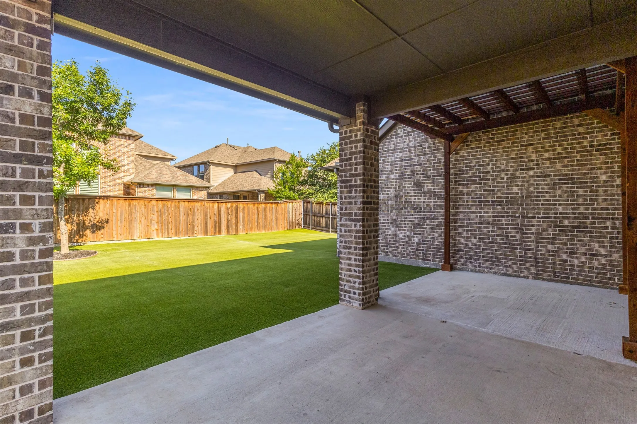 Single Family Residence For Sale in Collin County , 8517 Lake Arrowhead Trail, Mc Kinney, Texas 75071, 4 Bedroom, 3 Bathroom, 2 Garage spaces, 2,664 Sqft, built in 2018, mls#21268005, Real Estate Agent in Mc Kinney, Homes For Sale in Collin county, Homes For Sale in Mc Kinney, Realtor in Mc Kinney Texas, Real Estate Brokerage Independent Realty Texas, Luminita Cordes Realtor