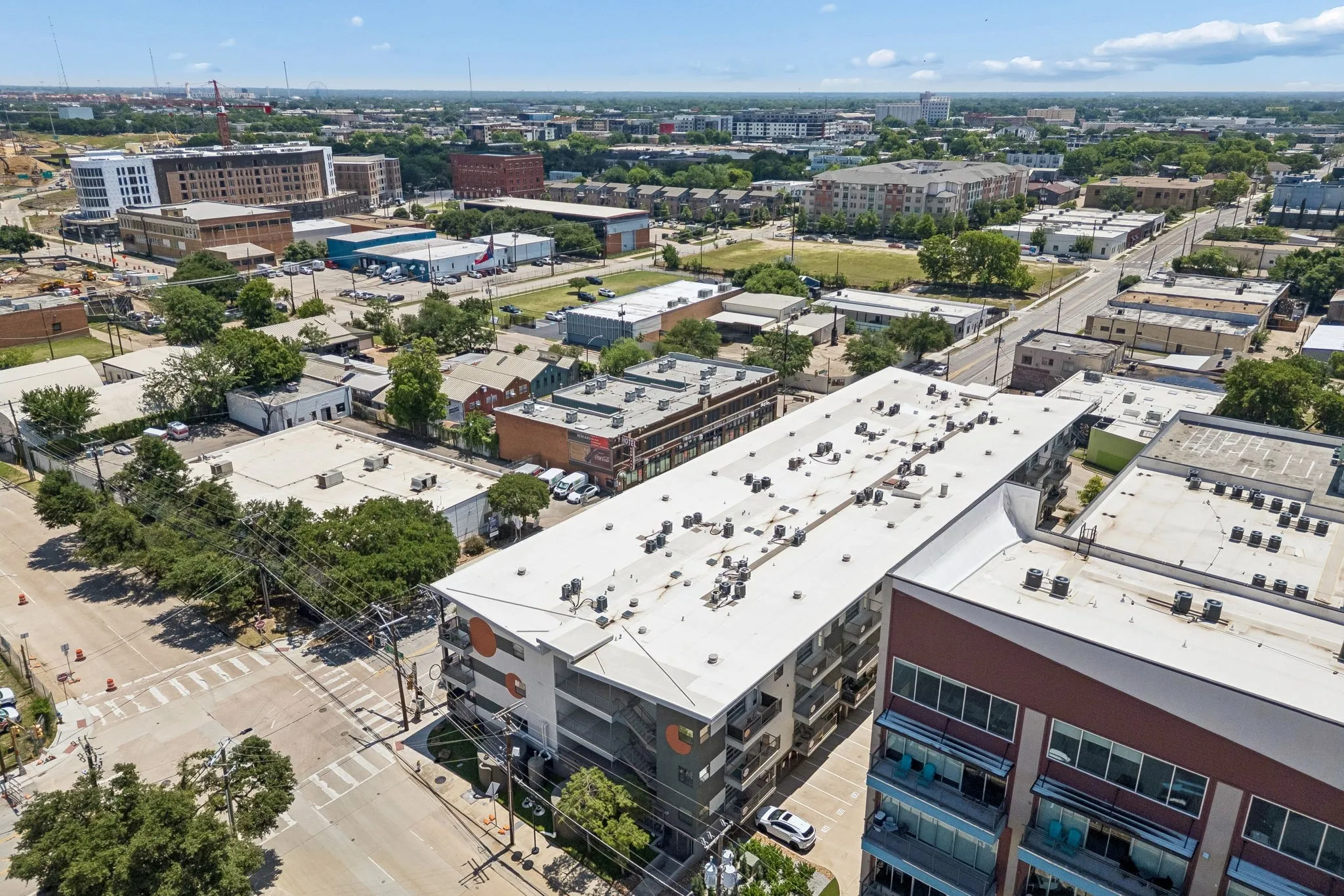 Condominium For Sale in Dallas County , 1111 S Akard Street 314, Dallas, Texas 75215, 2 Bedroom, 2 Bathroom, 2 Garage spaces, 1,152 Sqft, built in 2006, mls#21259775, Real Estate Agent in Dallas, Homes For Sale in Dallas county, Homes For Sale in Dallas, Realtor in Dallas Texas, Real Estate Brokerage Independent Realty Texas, Luminita Cordes Realtor