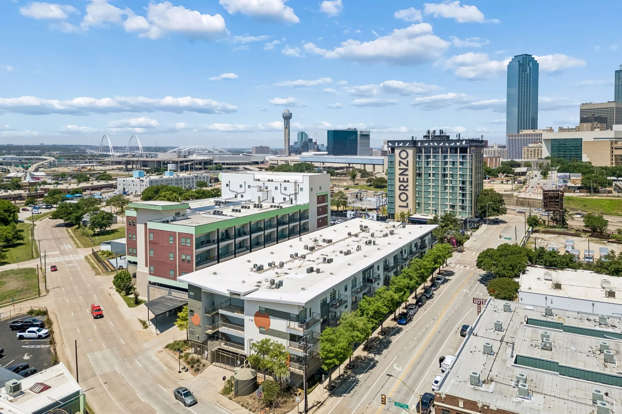 Condominium For Sale in Dallas County , 1111 S Akard Street 314, Dallas, Texas 75215, 2 Bedroom, 2 Bathroom, 2 Garage spaces, 1,152 Sqft, built in 2006, mls#21259775, Real Estate Agent in Dallas, Homes For Sale in Dallas county, Homes For Sale in Dallas, Realtor in Dallas Texas, Real Estate Brokerage Independent Realty Texas, Luminita Cordes Realtor