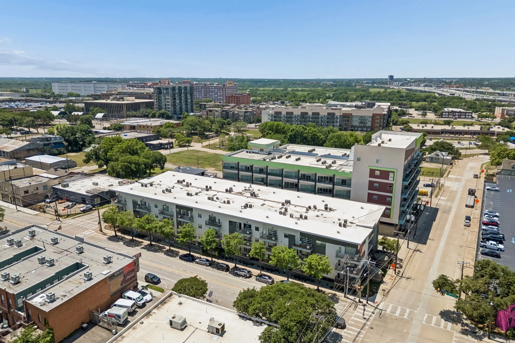 Condominium For Sale in Dallas County , 1111 S Akard Street 314, Dallas, Texas 75215, 2 Bedroom, 2 Bathroom, 2 Garage spaces, 1,152 Sqft, built in 2006, mls#21259775, Real Estate Agent in Dallas, Homes For Sale in Dallas county, Homes For Sale in Dallas, Realtor in Dallas Texas, Real Estate Brokerage Independent Realty Texas, Luminita Cordes Realtor