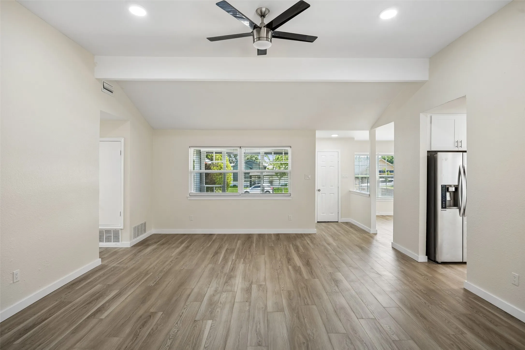 Single Family Residence For Sale in Denton County , 2035 Sancerre Lane, Carrollton, Texas 75007, 4 Bedroom, 2 Bathroom, 2 Garage spaces, 1,646 Sqft, built in 1983, mls#21266650, Real Estate Agent in Carrollton, Homes For Sale in Denton county, Homes For Sale in Carrollton, Realtor in Carrollton Texas, Real Estate Brokerage Independent Realty Texas, Luminita Cordes Realtor