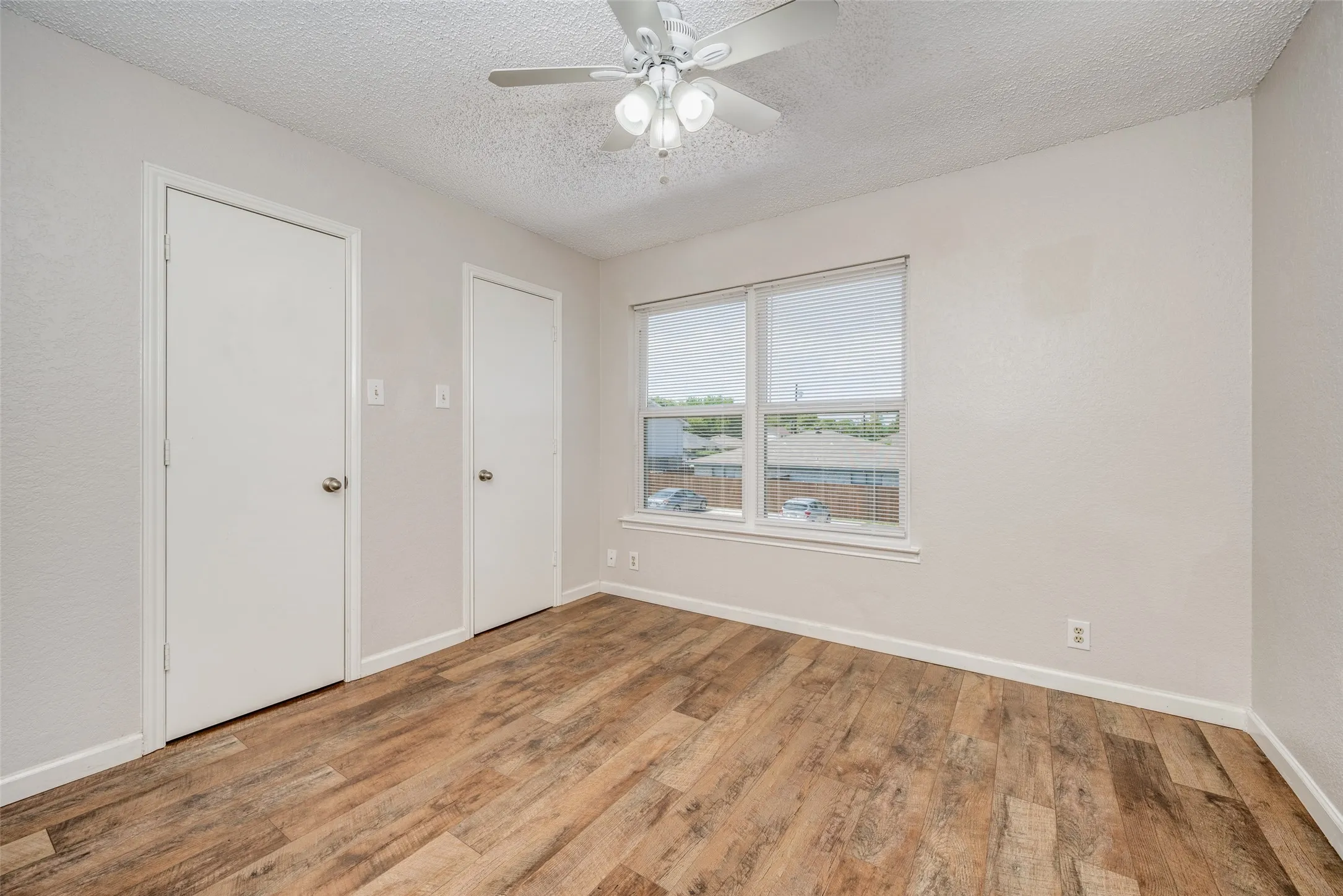 Quadruplex For Rent in Denton County , 604 Meadow View Court 3, Denton, Texas 76207, 2 Bedroom, 2 Bathroom, Garage spaces, 1,020 Sqft, built in 1985, mls#21268527, Real Estate Agent in Denton, Homes For Rent in Denton county, Homes For Rent in Denton, Realtor in Denton Texas, Real Estate Brokerage Independent Realty Texas, Luminita Cordes Realtor