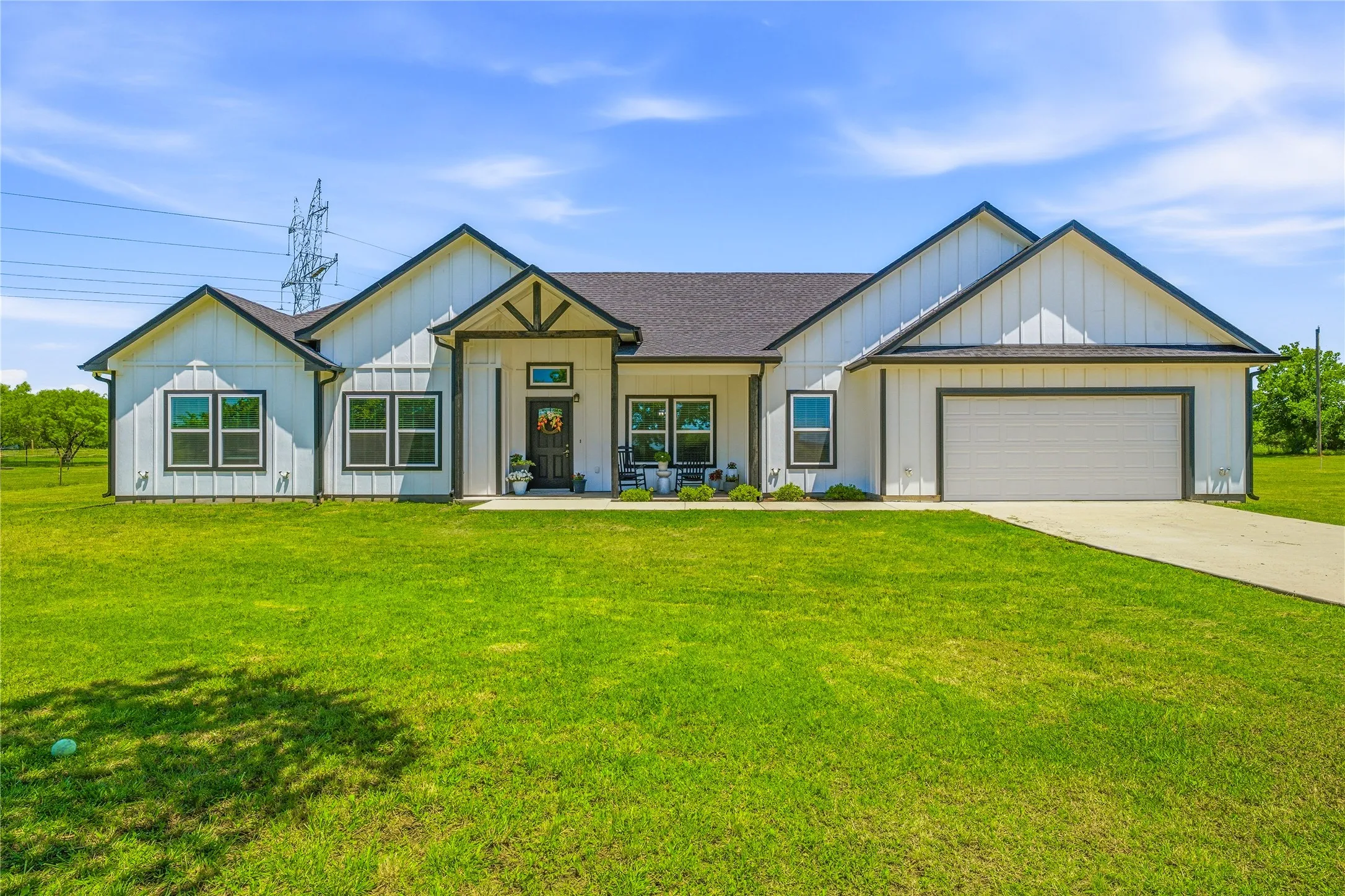 Single Family Residence For Sale in Parker County , 689 Dill Road, Weatherford, Texas 76085, 4 Bedroom, 2 Bathroom, 2 Garage spaces, 2,286 Sqft, built in 2023, mls#21270482, Real Estate Agent in Weatherford, Homes For Sale in Parker county, Homes For Sale in Weatherford, Realtor in Weatherford Texas, Real Estate Brokerage Independent Realty Texas, Luminita Cordes Realtor