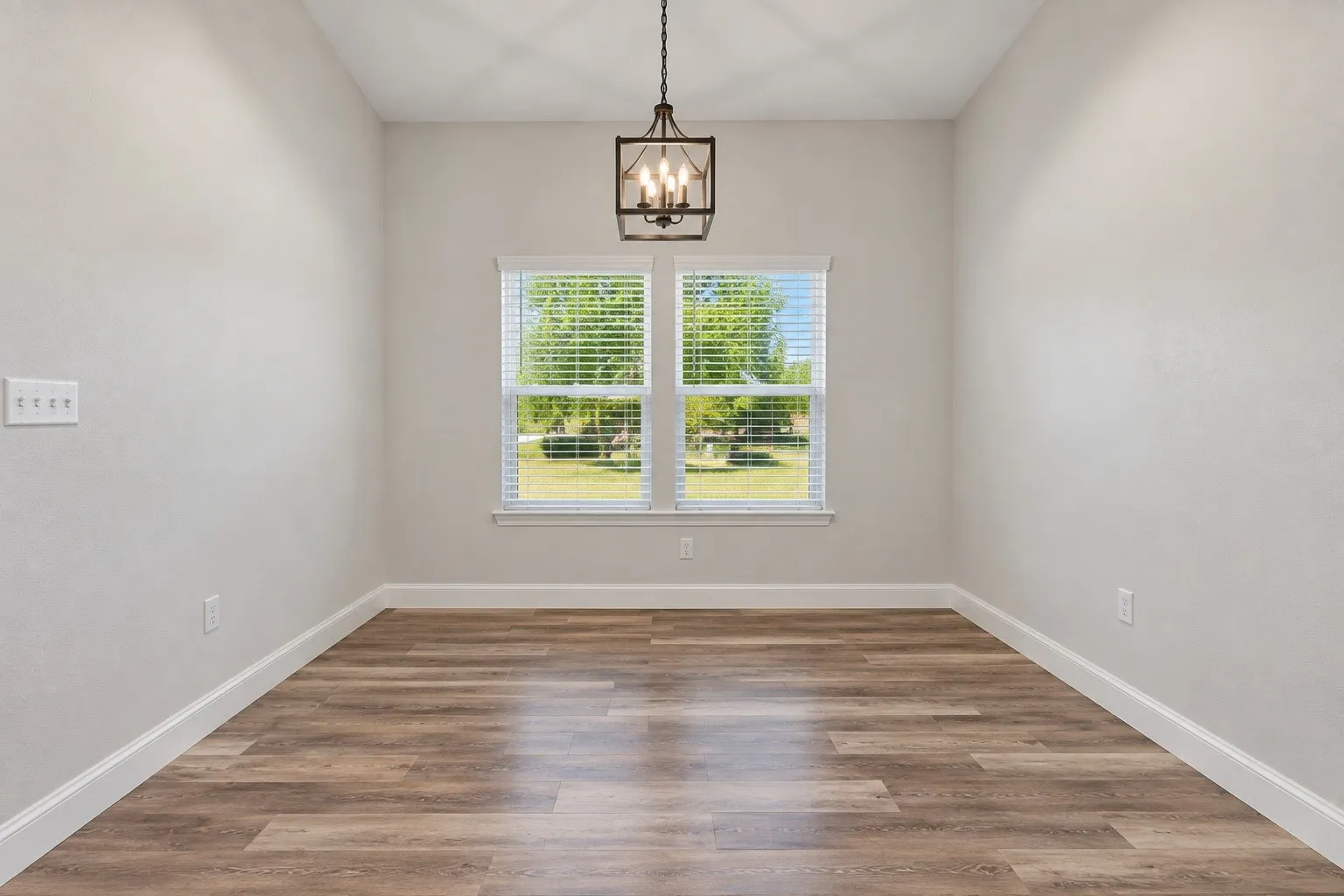 AI Removed Furniture - Dining room