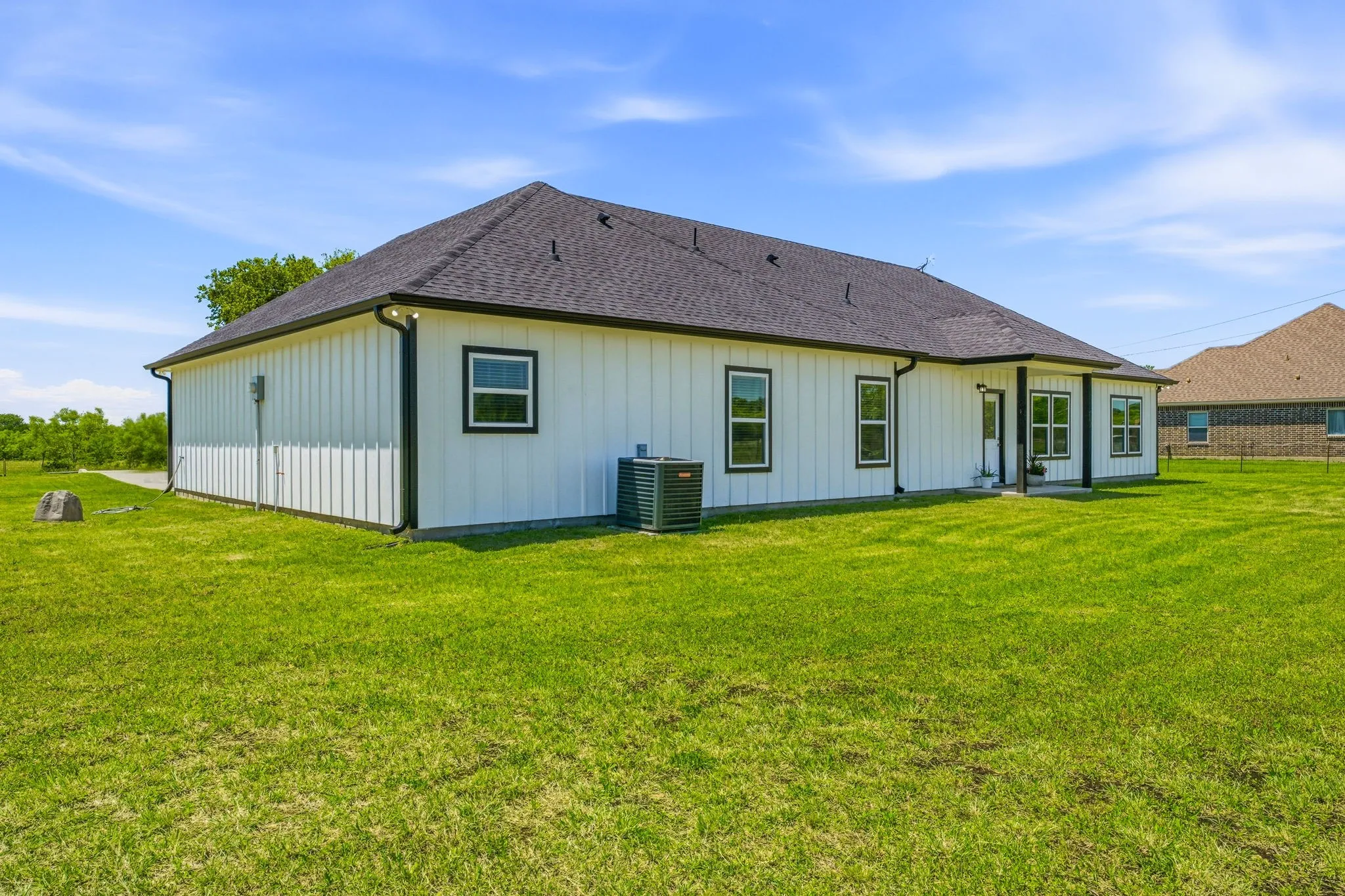 Single Family Residence For Sale in Parker County , 689 Dill Road, Weatherford, Texas 76085, 4 Bedroom, 2 Bathroom, 2 Garage spaces, 2,286 Sqft, built in 2023, mls#21270482, Real Estate Agent in Weatherford, Homes For Sale in Parker county, Homes For Sale in Weatherford, Realtor in Weatherford Texas, Real Estate Brokerage Independent Realty Texas, Luminita Cordes Realtor