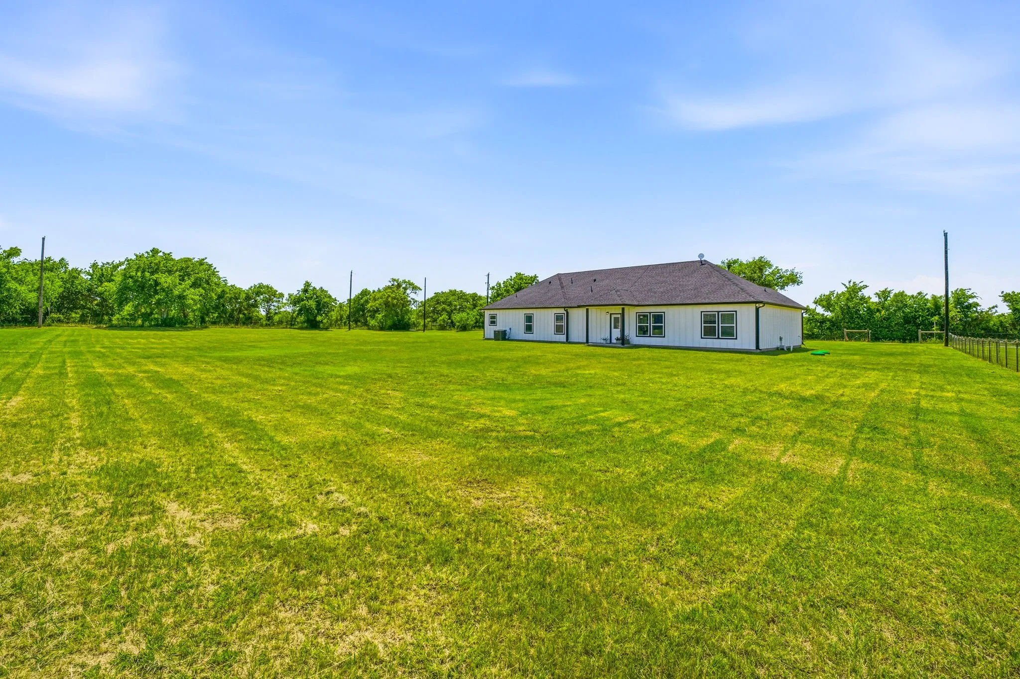Single Family Residence For Sale in Parker County , 689 Dill Road, Weatherford, Texas 76085, 4 Bedroom, 2 Bathroom, 2 Garage spaces, 2,286 Sqft, built in 2023, mls#21270482, Real Estate Agent in Weatherford, Homes For Sale in Parker county, Homes For Sale in Weatherford, Realtor in Weatherford Texas, Real Estate Brokerage Independent Realty Texas, Luminita Cordes Realtor
