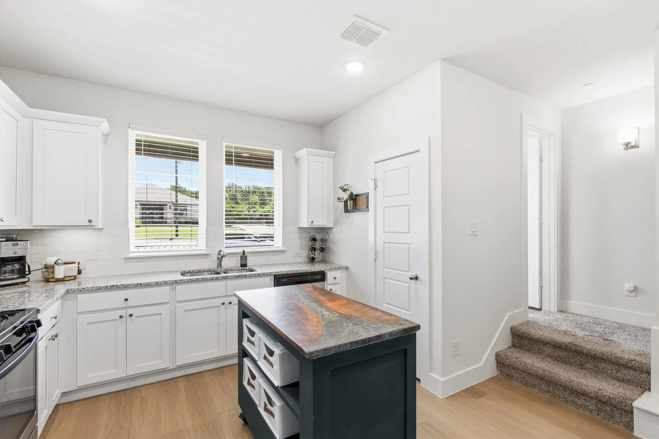 Townhouse For Sale in Tarrant County , 7688 Resting Mews, North Richland Hills, Texas 76182, 3 Bedrooms, 3 Bathrooms, 2 Garage spaces, 1,497 Sqft, built in 2020, Price $299,900, mls#21269772, Real Estate Agent in North Richland Hills, Homes For Sale in Tarrant county, Homes For Sale in North Richland Hills, Realtor in North Richland Hills Texas, Real Estate Brokerage Independent Realty Texas, Luminita Cordes Realtor