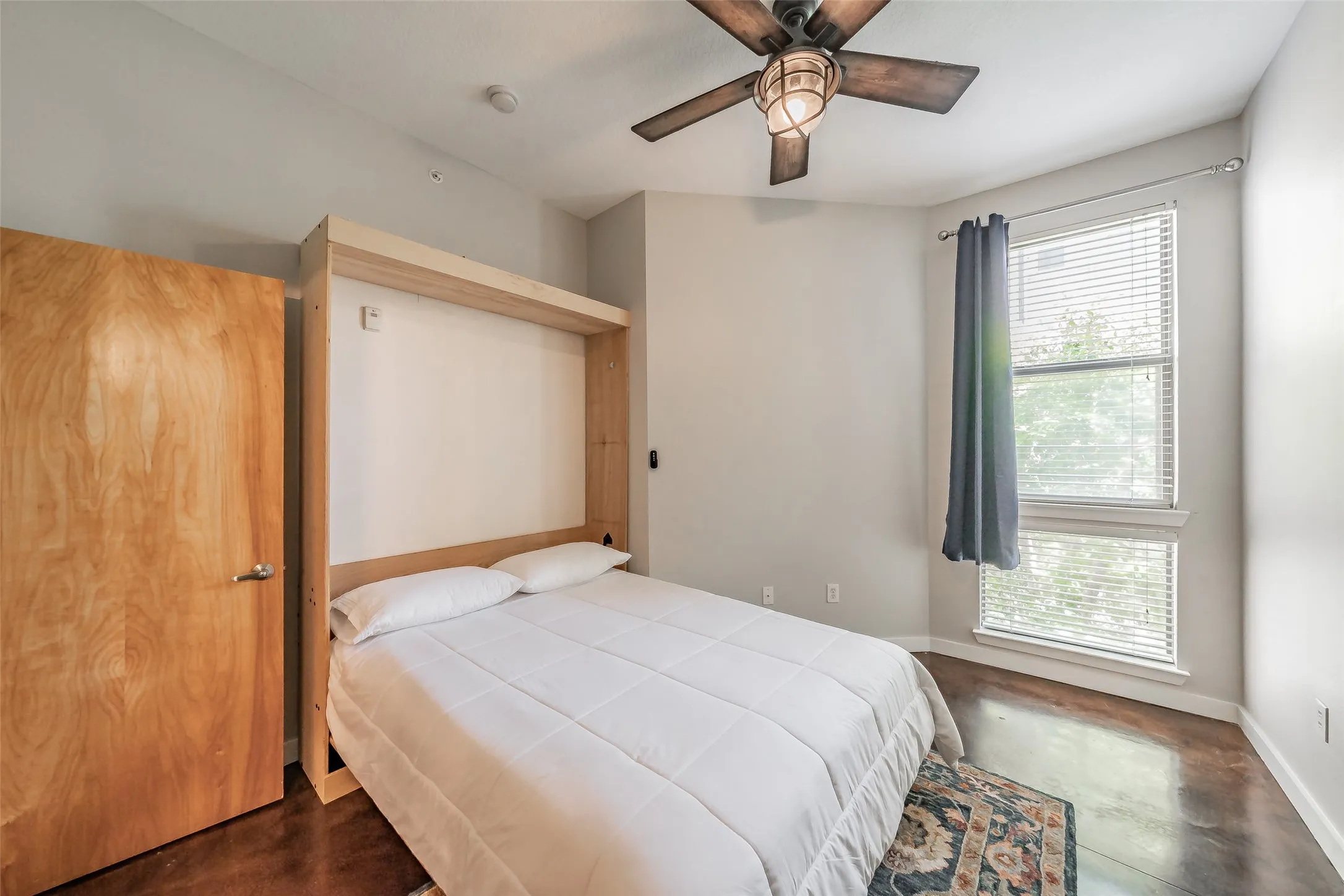 Condominium For Sale in Tarrant County , 201 W Lancaster Avenue 203, Fort Worth, Texas 76102, 2 Bedroom, 2 Bathroom, Garage spaces, 1,066 Sqft, built in 2005, mls#21270612, Real Estate Agent in Fort Worth, Homes For Sale in Tarrant county, Homes For Sale in Fort Worth, Realtor in Fort Worth Texas, Real Estate Brokerage Independent Realty Texas, Luminita Cordes Realtor