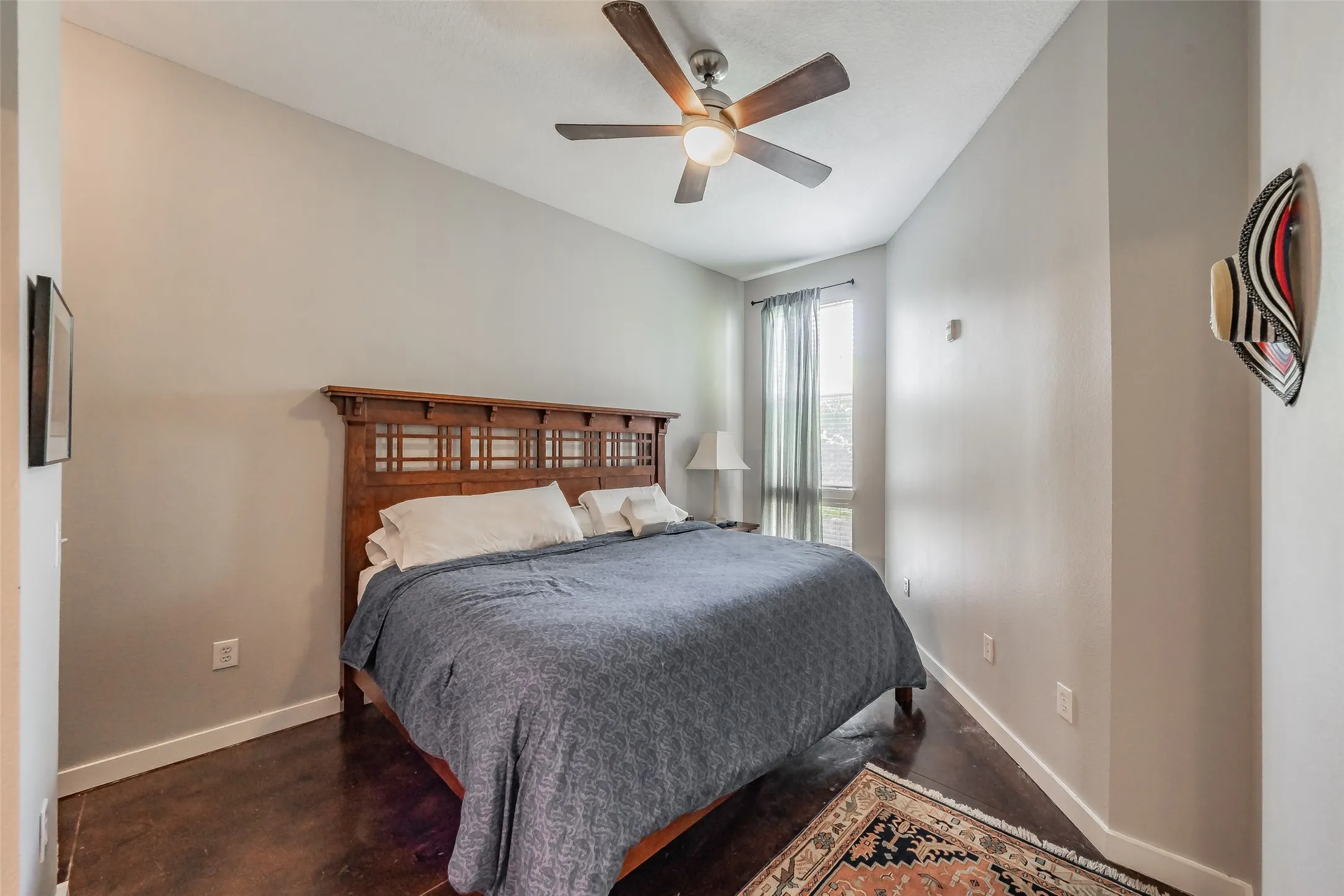 Condominium For Sale in Tarrant County , 201 W Lancaster Avenue 203, Fort Worth, Texas 76102, 2 Bedroom, 2 Bathroom, Garage spaces, 1,066 Sqft, built in 2005, mls#21270612, Real Estate Agent in Fort Worth, Homes For Sale in Tarrant county, Homes For Sale in Fort Worth, Realtor in Fort Worth Texas, Real Estate Brokerage Independent Realty Texas, Luminita Cordes Realtor