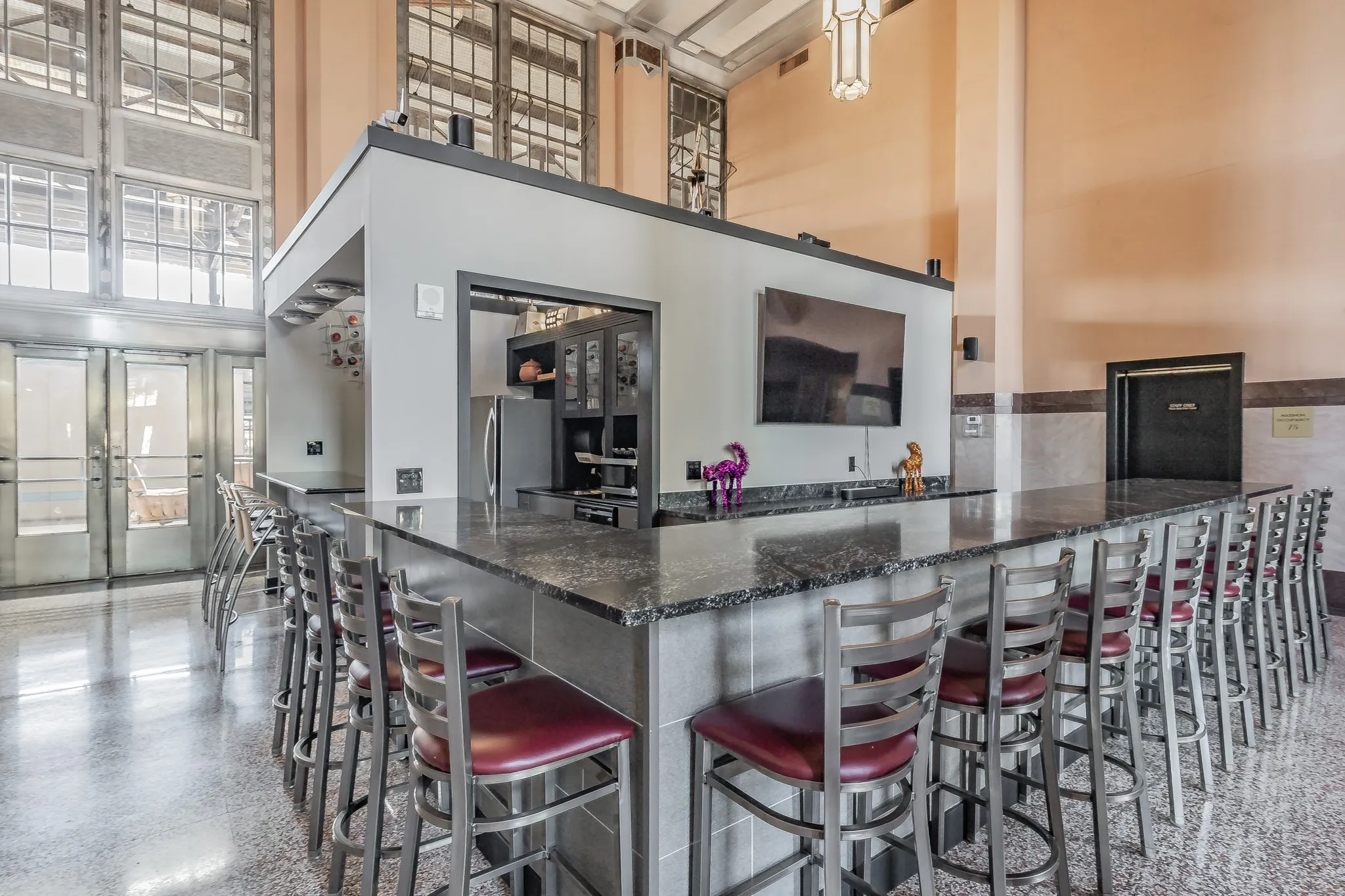 Condominium For Sale in Tarrant County , 201 W Lancaster Avenue 203, Fort Worth, Texas 76102, 2 Bedroom, 2 Bathroom, Garage spaces, 1,066 Sqft, built in 2005, mls#21270612, Real Estate Agent in Fort Worth, Homes For Sale in Tarrant county, Homes For Sale in Fort Worth, Realtor in Fort Worth Texas, Real Estate Brokerage Independent Realty Texas, Luminita Cordes Realtor