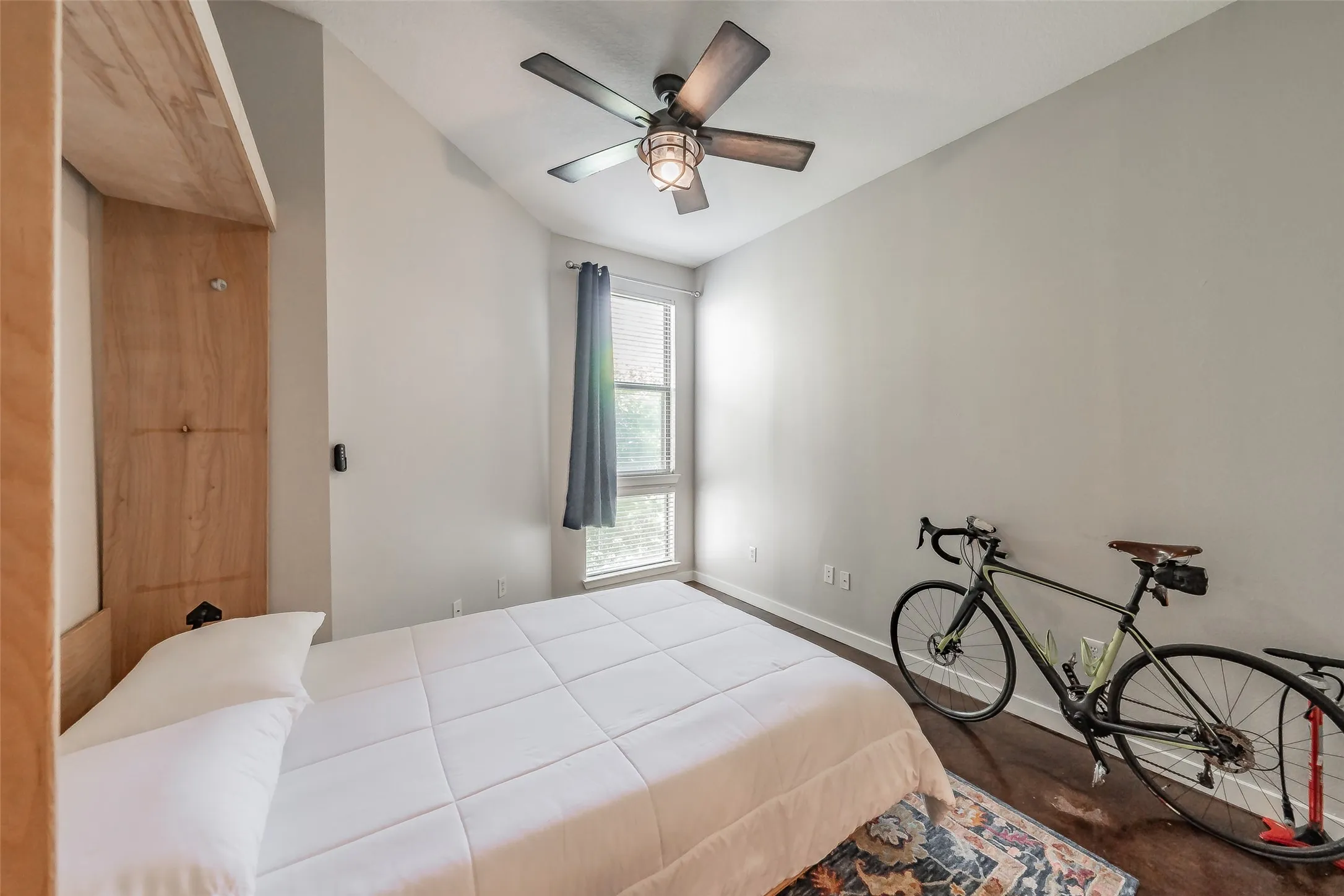 Condominium For Sale in Tarrant County , 201 W Lancaster Avenue 203, Fort Worth, Texas 76102, 2 Bedroom, 2 Bathroom, Garage spaces, 1,066 Sqft, built in 2005, mls#21270612, Real Estate Agent in Fort Worth, Homes For Sale in Tarrant county, Homes For Sale in Fort Worth, Realtor in Fort Worth Texas, Real Estate Brokerage Independent Realty Texas, Luminita Cordes Realtor