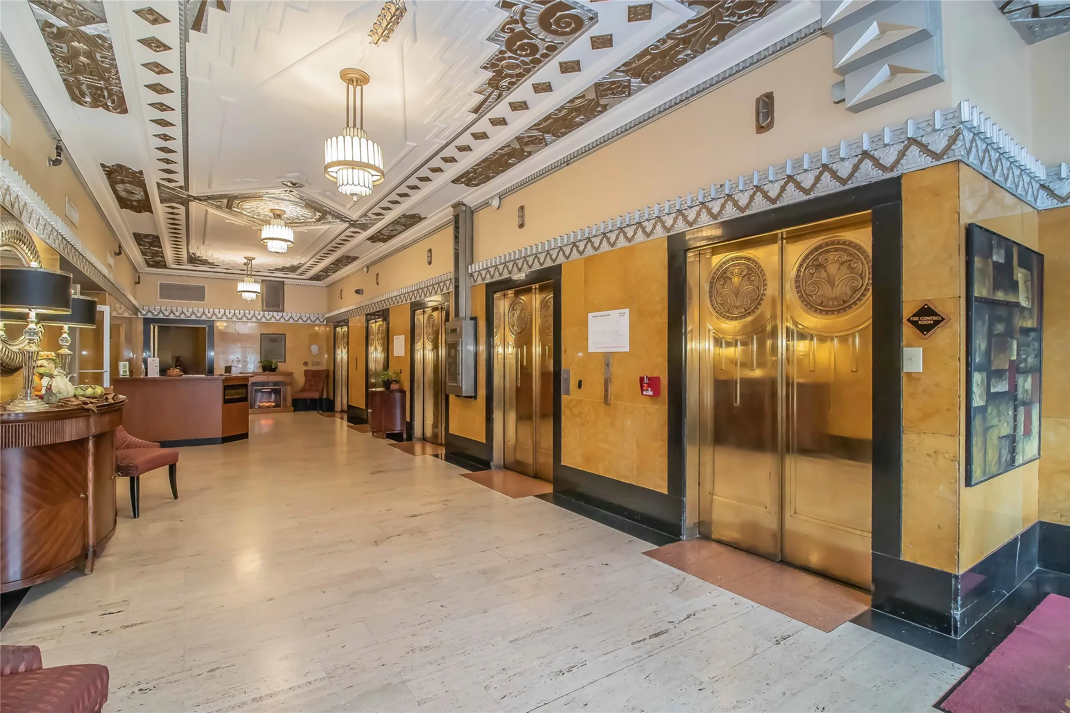 Condominium For Sale in Tarrant County , 201 W Lancaster Avenue 203, Fort Worth, Texas 76102, 2 Bedroom, 2 Bathroom, Garage spaces, 1,066 Sqft, built in 2005, mls#21270612, Real Estate Agent in Fort Worth, Homes For Sale in Tarrant county, Homes For Sale in Fort Worth, Realtor in Fort Worth Texas, Real Estate Brokerage Independent Realty Texas, Luminita Cordes Realtor